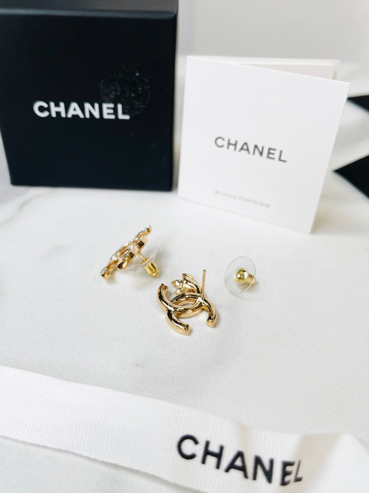 Khuyên Tai Chanel New