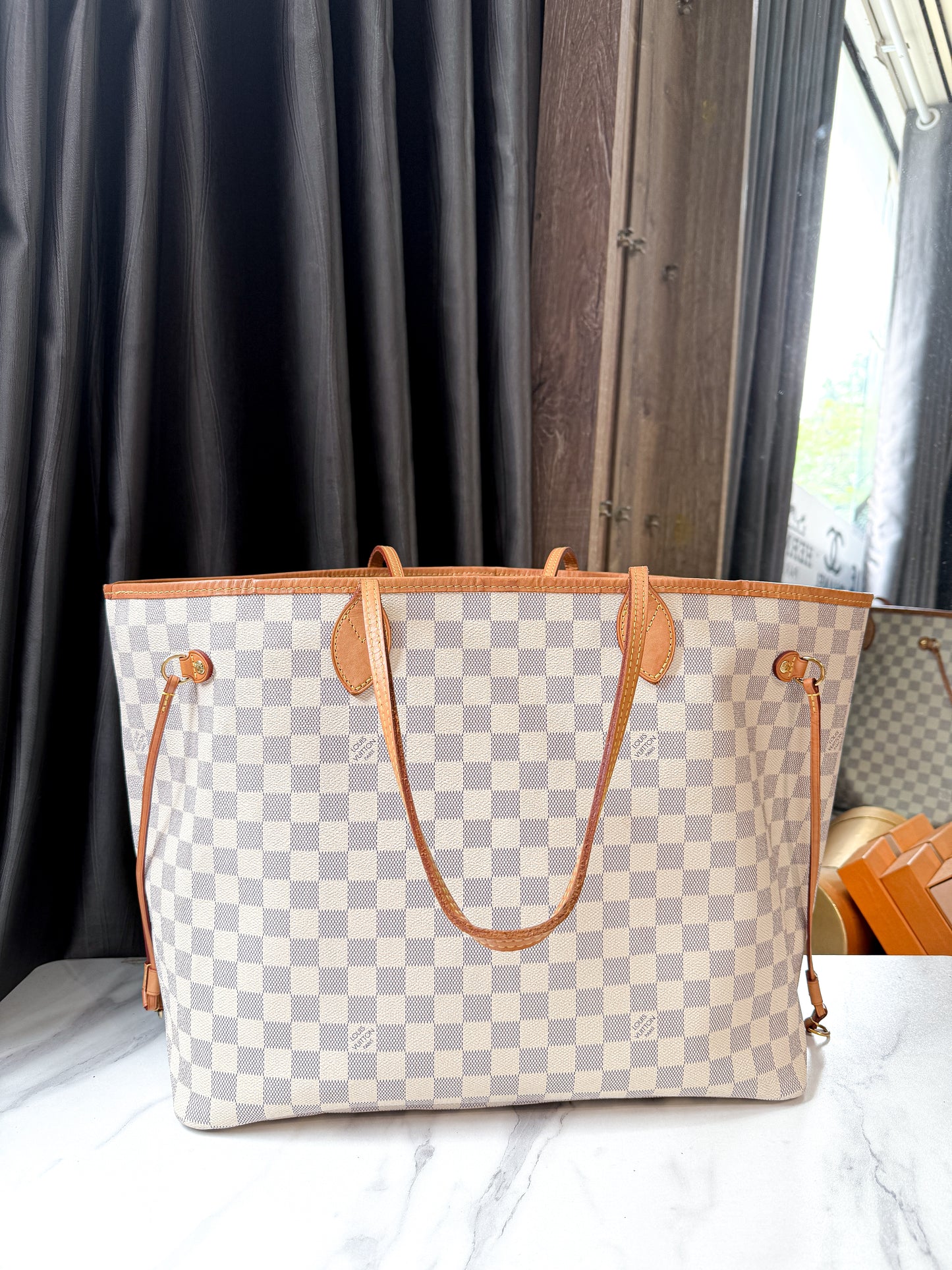 A A LV NVF Azur GM