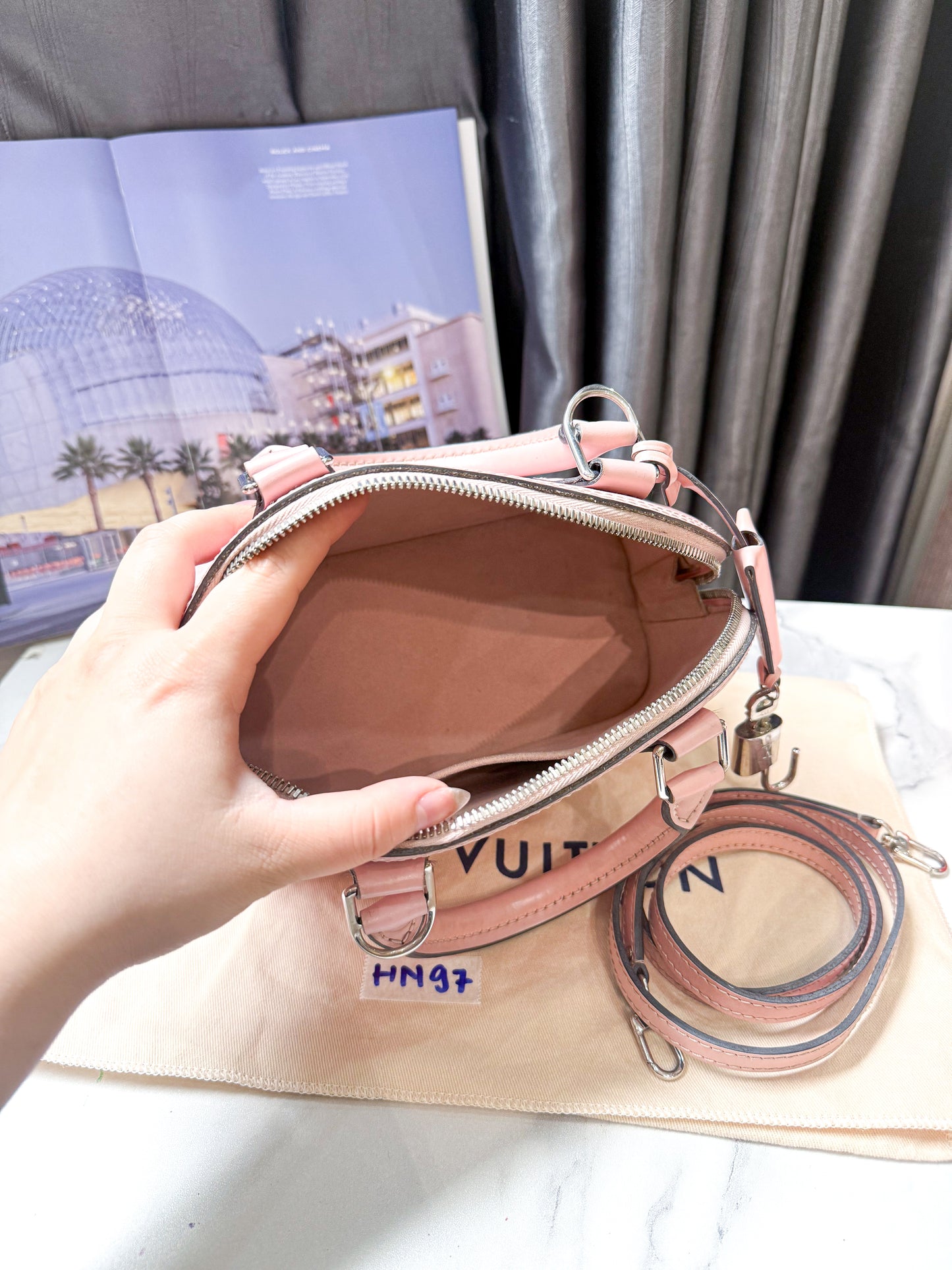 LV Alma BB Epi Hồng HN97