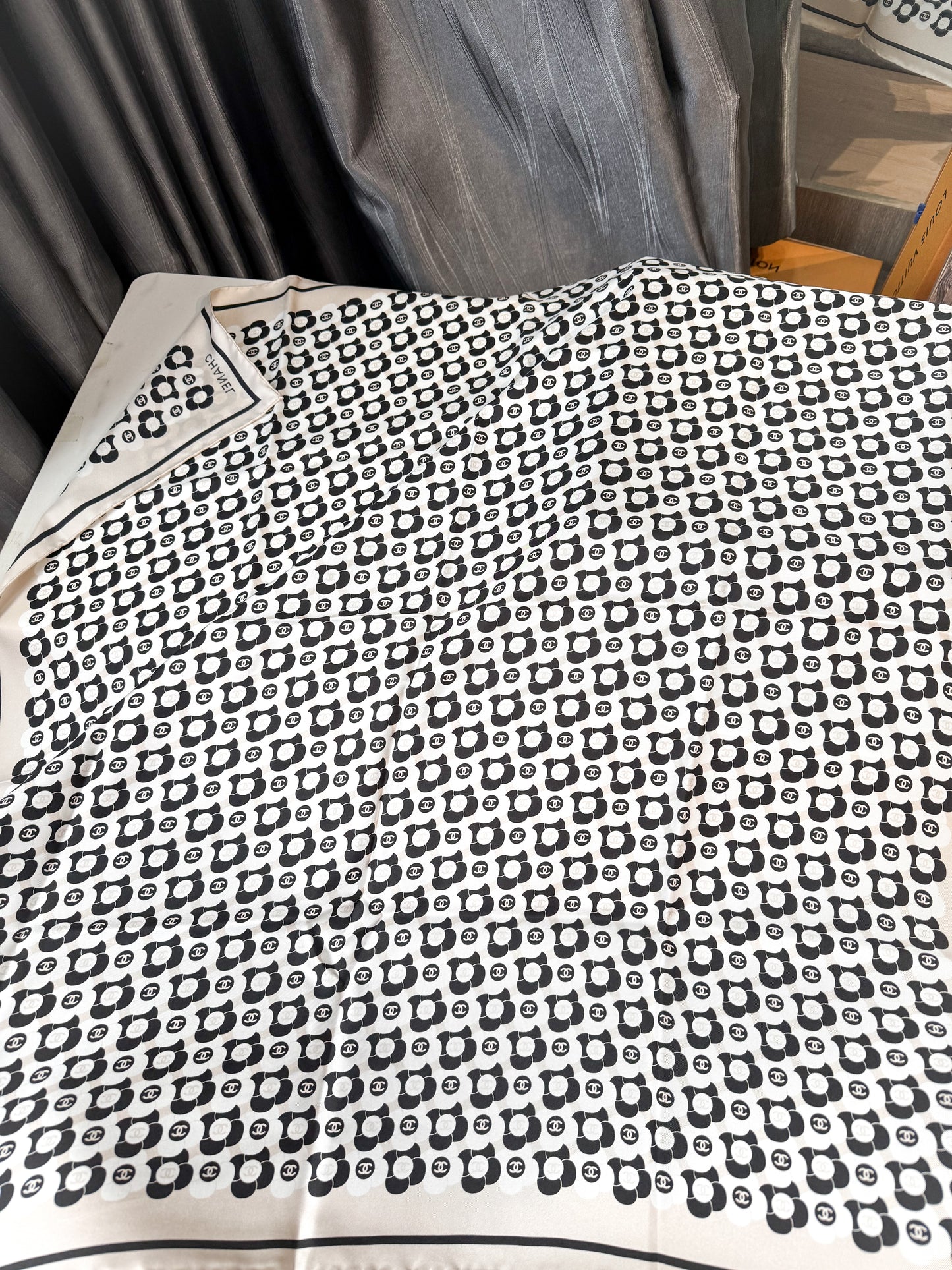 Khăn Lụa Chanel New