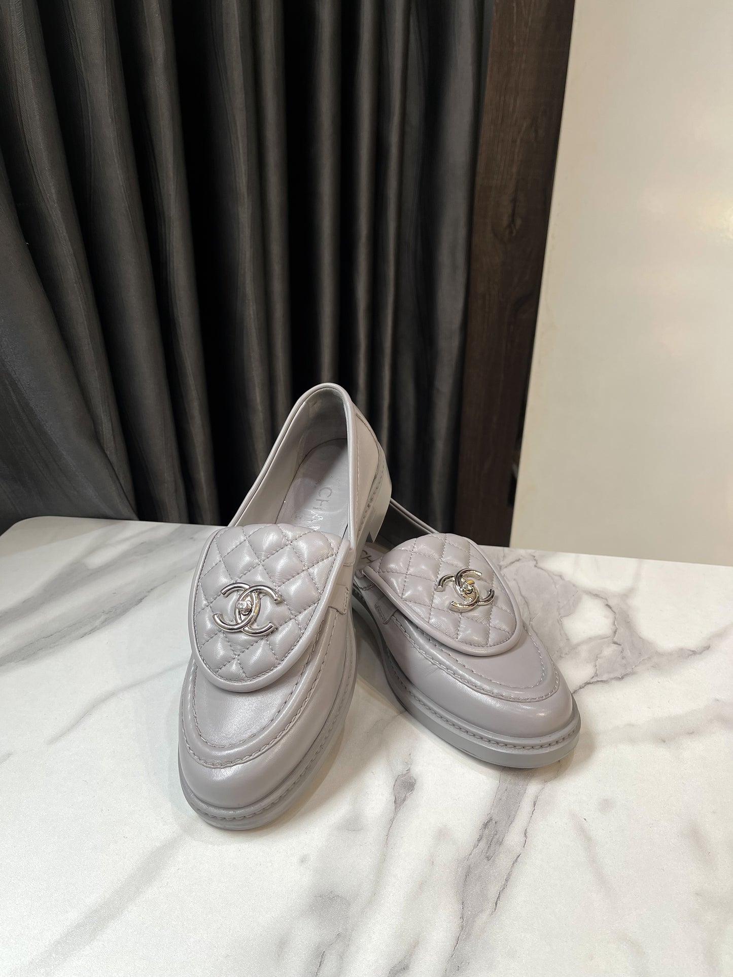 Giày Chanel Ghi