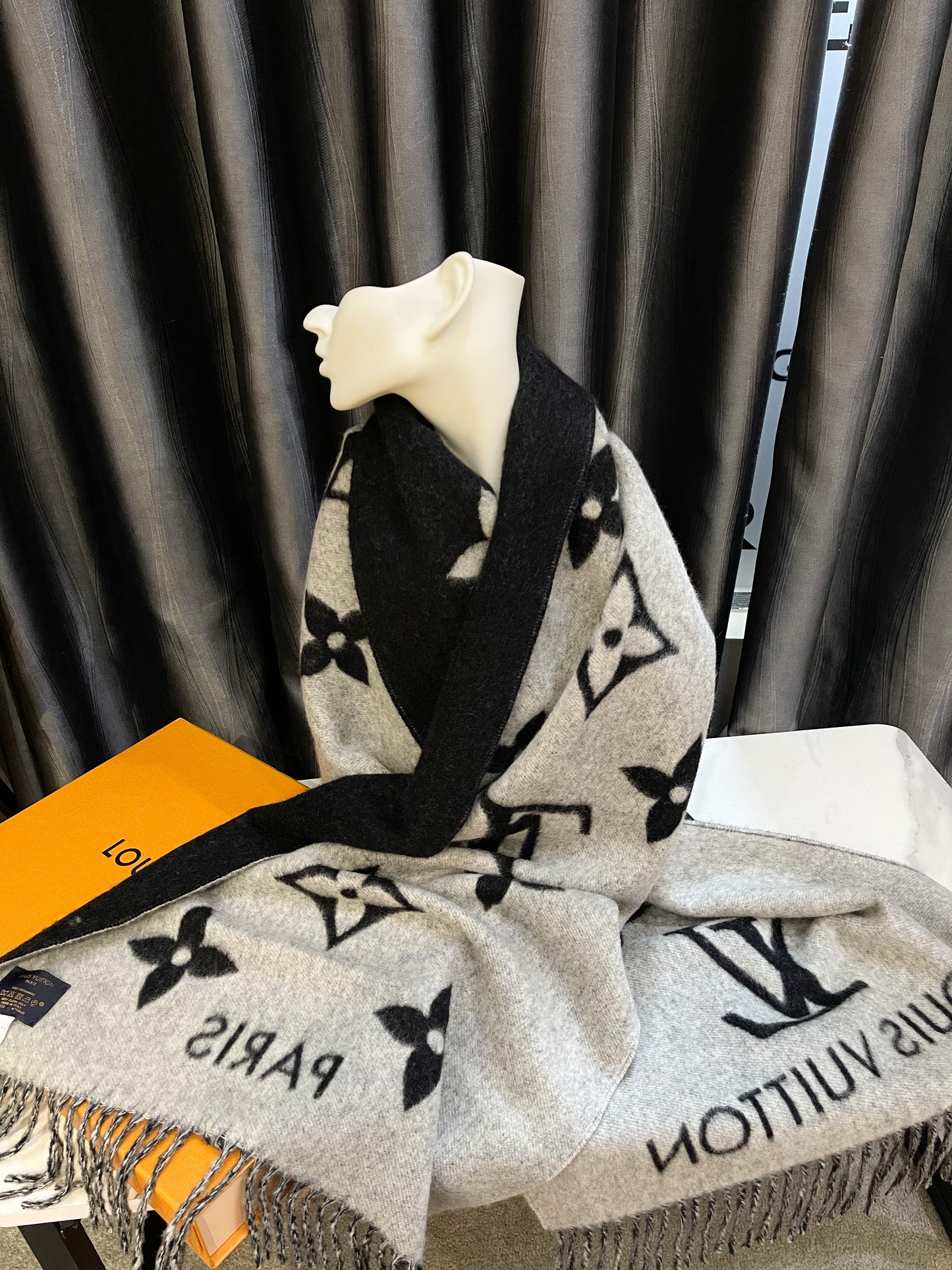 LV Cashmere scarf