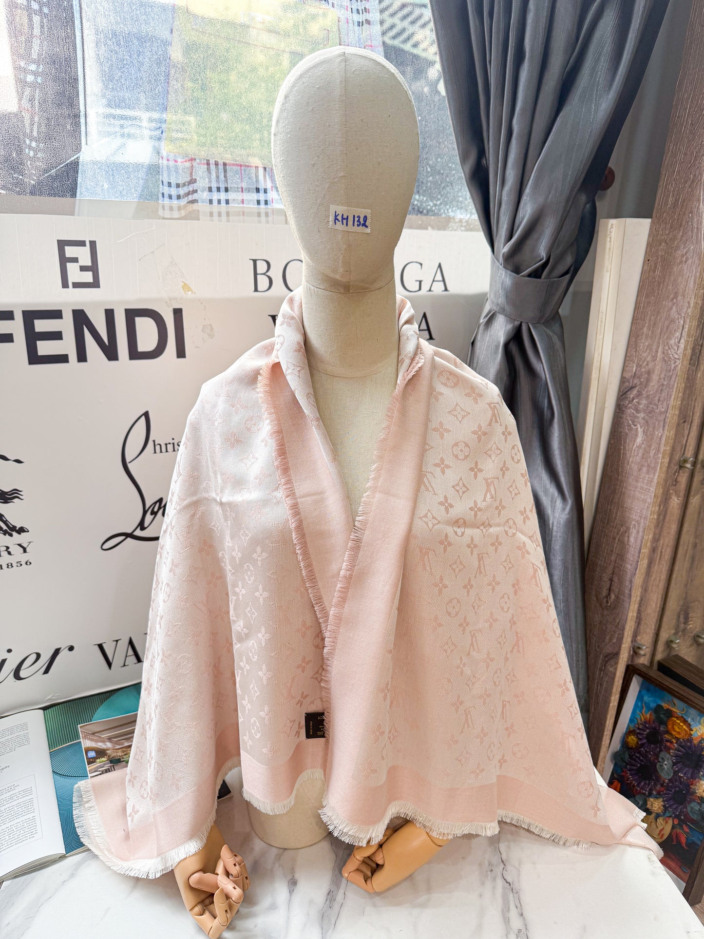 Khăn LV Hồng KH132