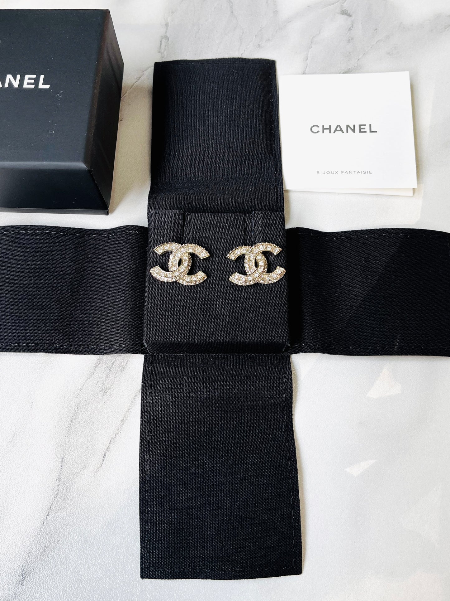 Khuyên Tai Chanel New