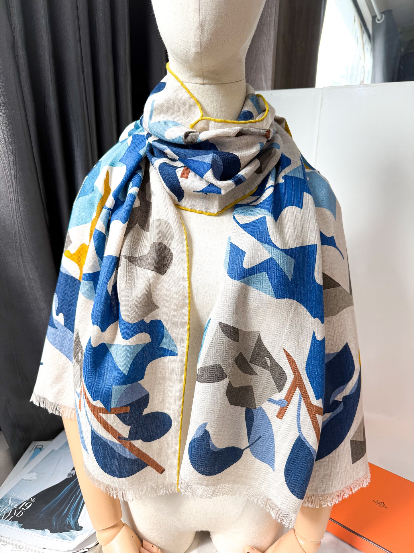 Khăn Hermes Phối Trắng Xanh