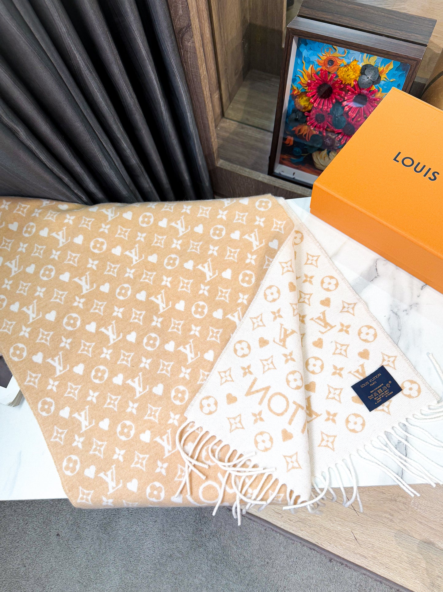 Khăn LV Cashmere Game On Begie