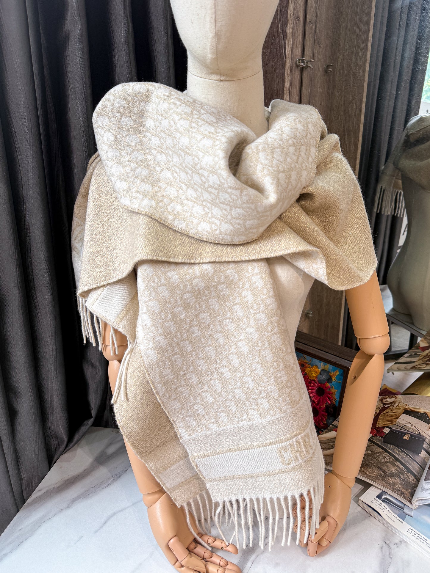 Khăn Dior Cashmere Ánh Kim 10/6