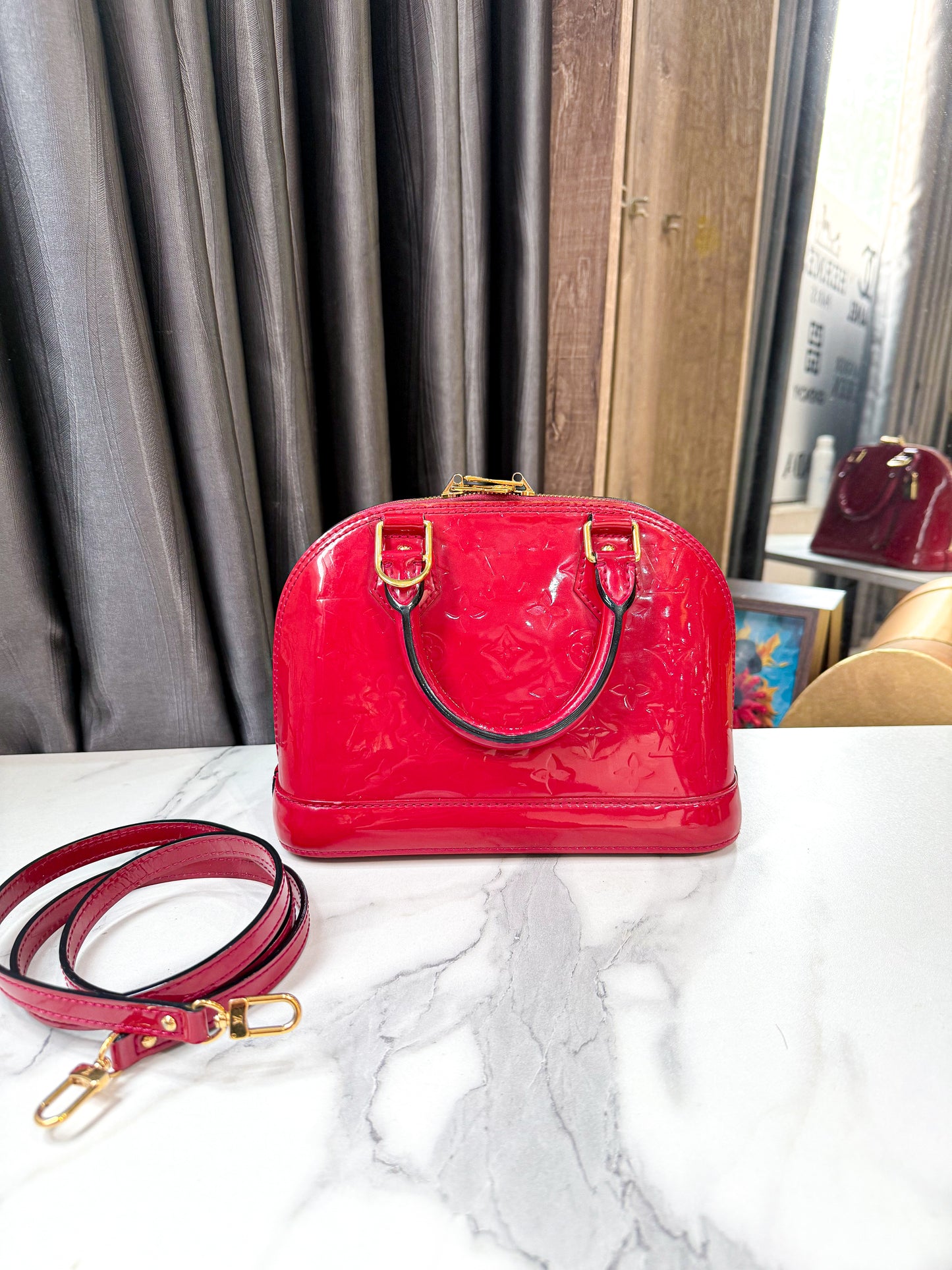 LV Alma BB Đỏ Vernis