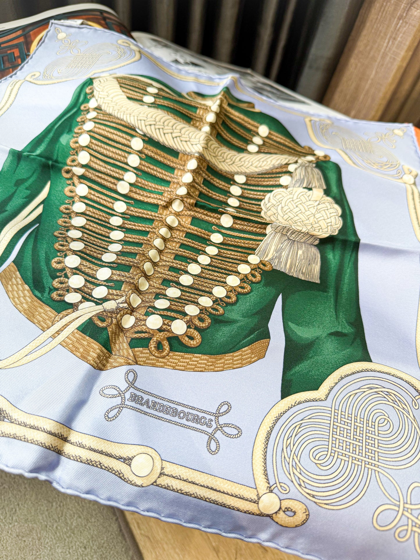 Khăn Lụa Hermes New Khổ 40x42 HN30 4/11