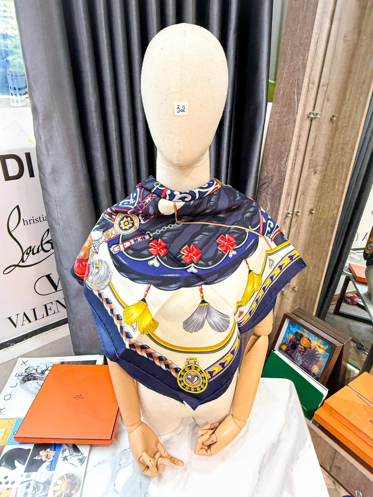 Khăn Lụa Hermes New Khổ 90x90 HN32 4/11