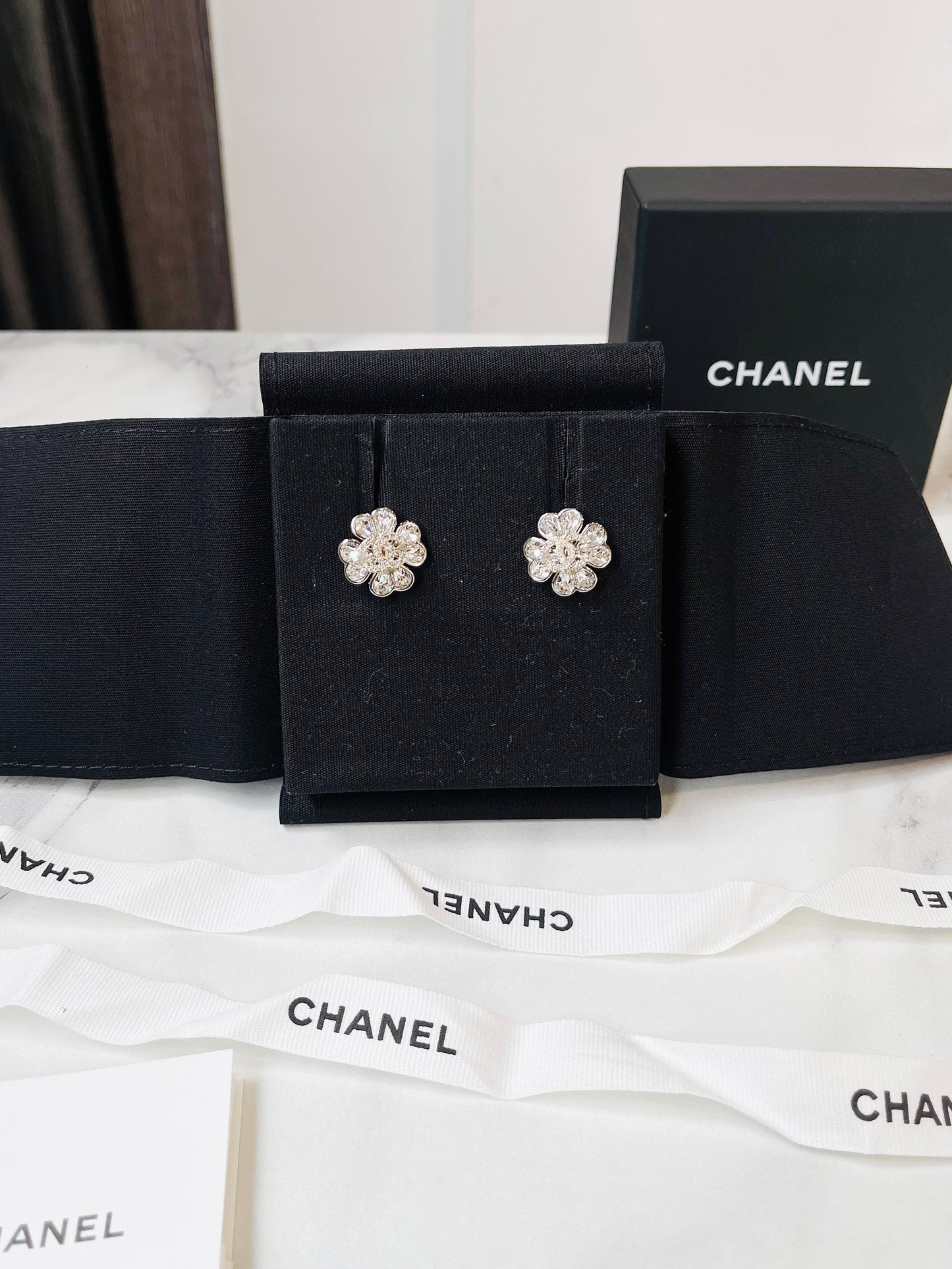 Khuyên Tai Chanel Hoa New