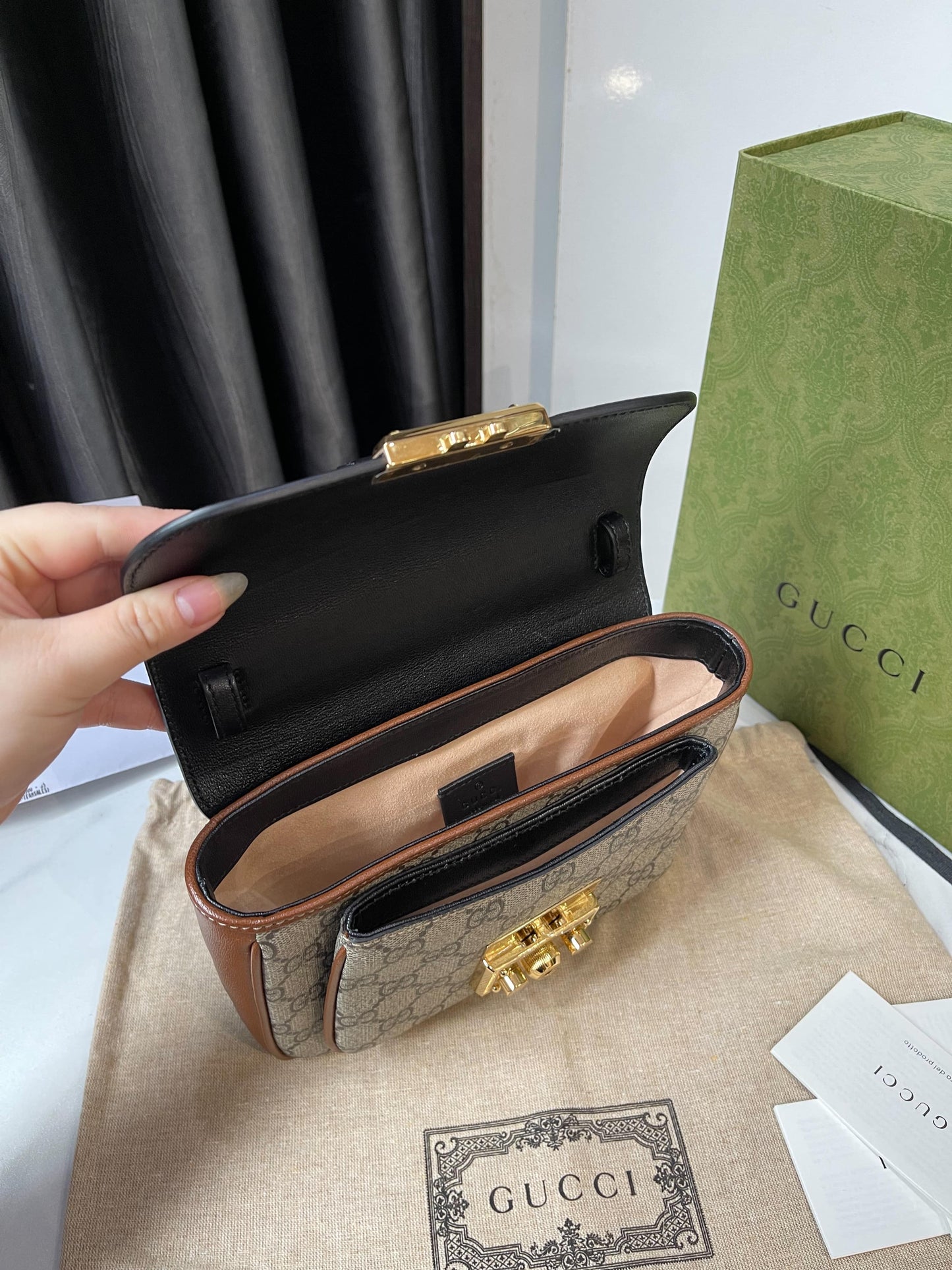 Túi Chéo Gucci Padlock