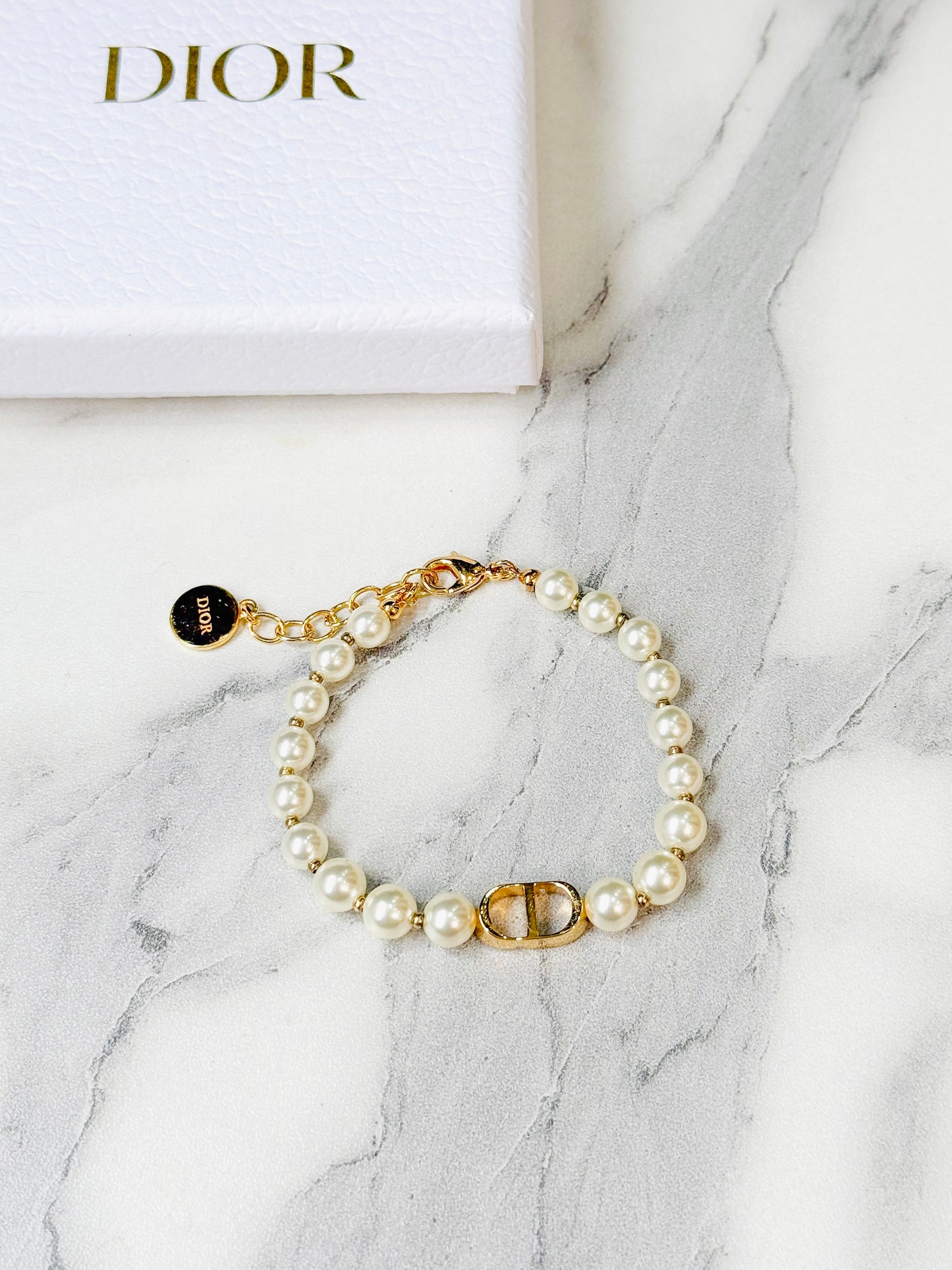 Vòng Tay Dior
