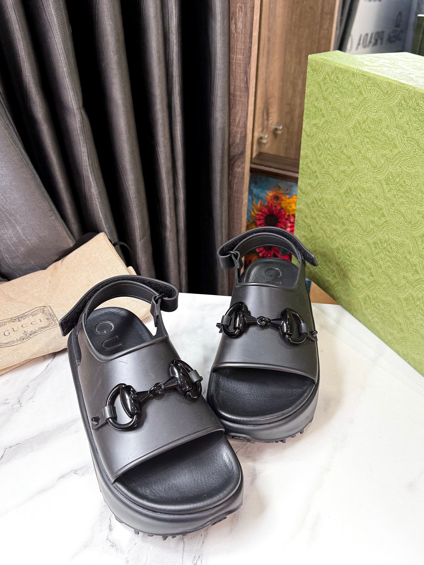 Sandal Gucci Used 38
