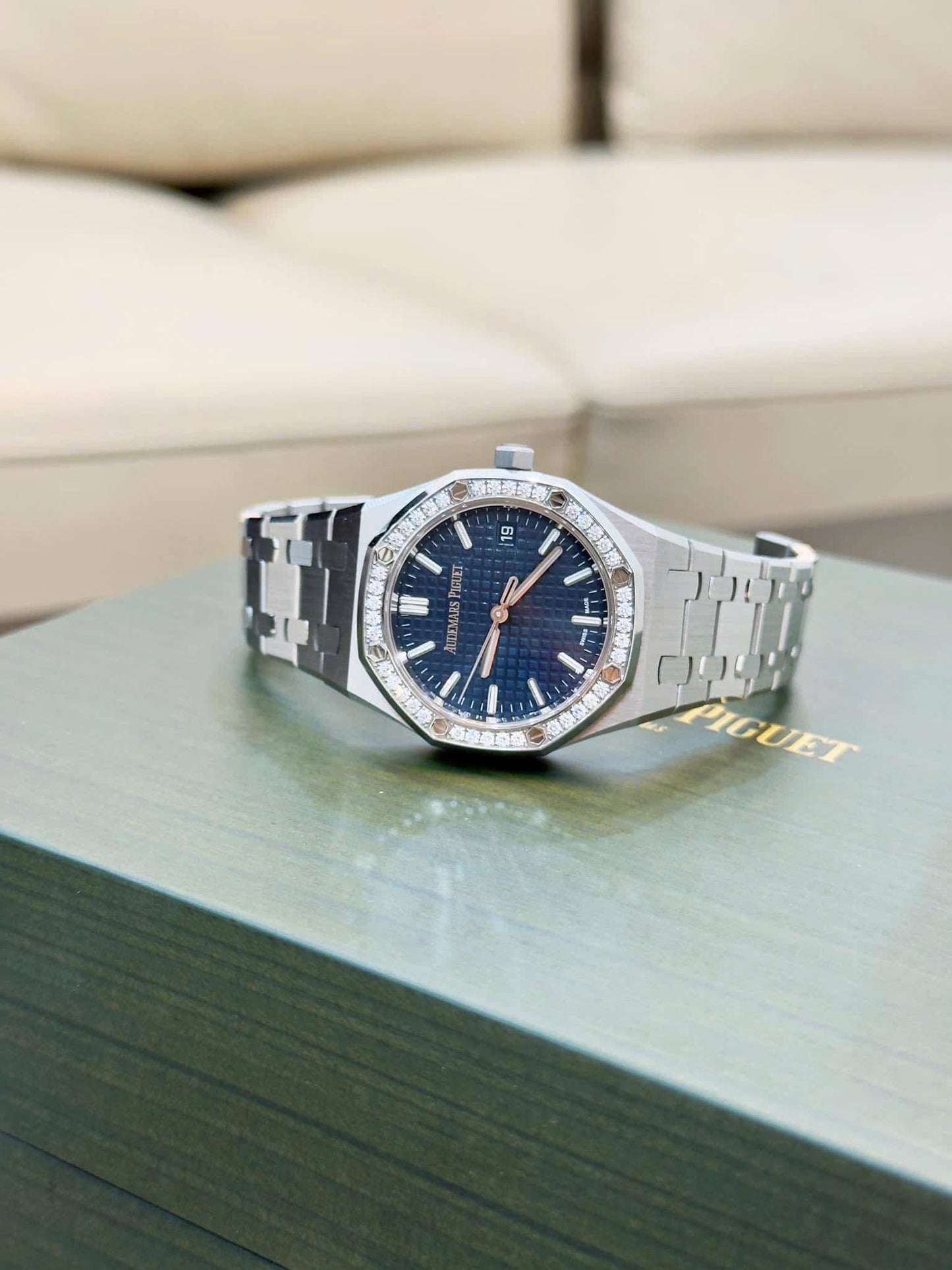 Đồng Hồ Audemars Piguet Royal Oak 77451ST Diamond Blue