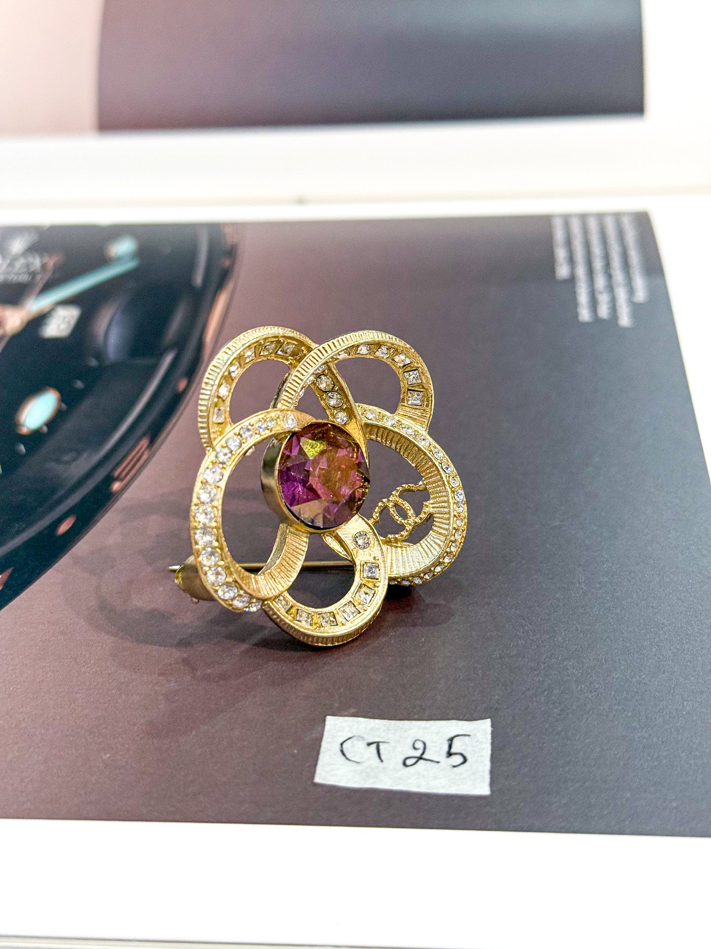 Cài Áo Chanel CT25