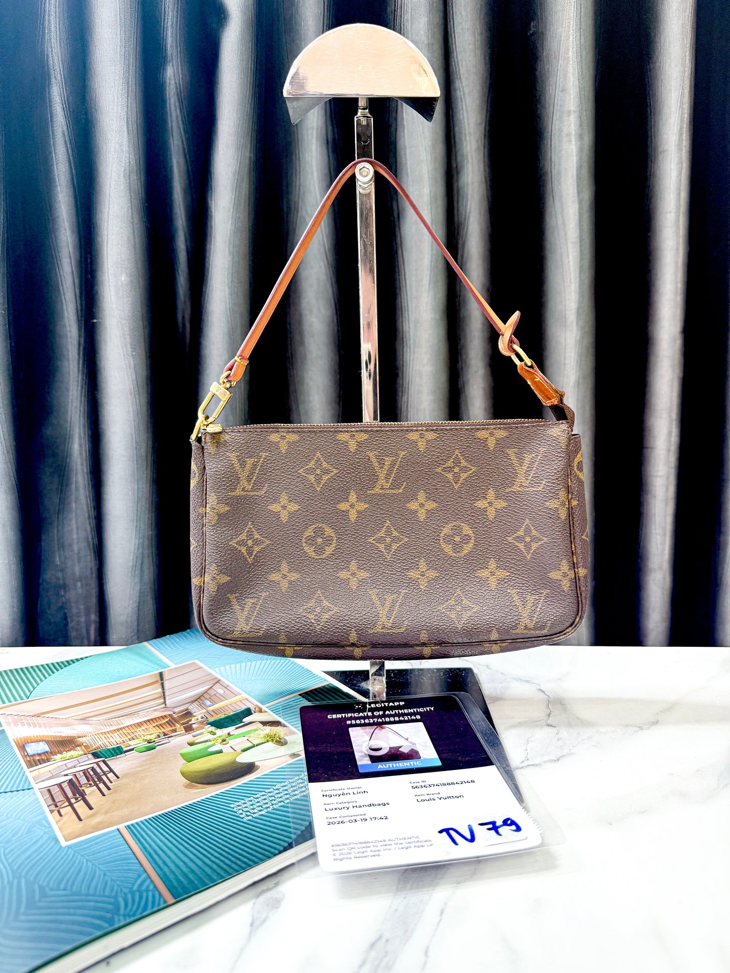 LV Pochette Vintage TV79