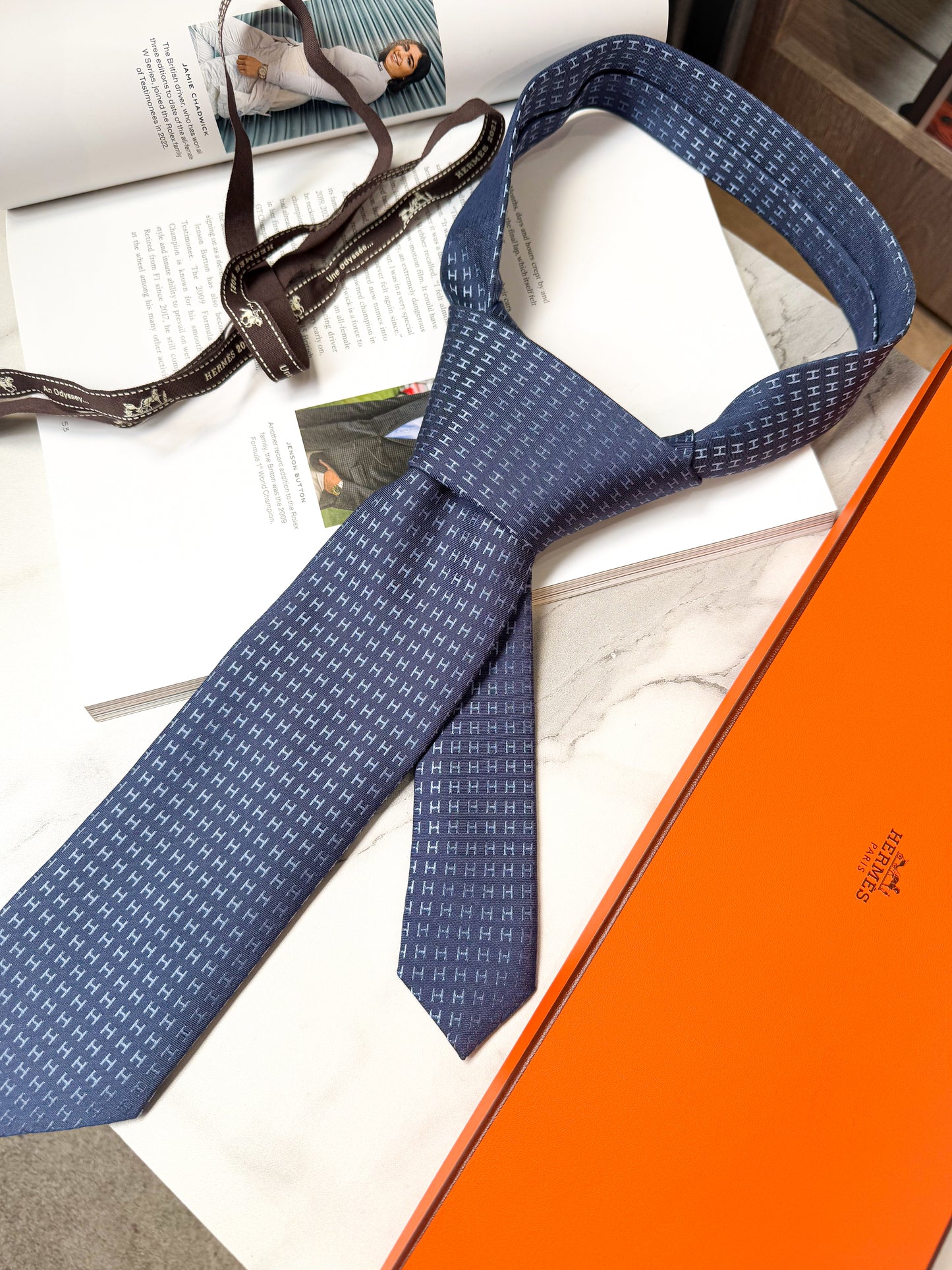 Cà Vạt Hermes CV28