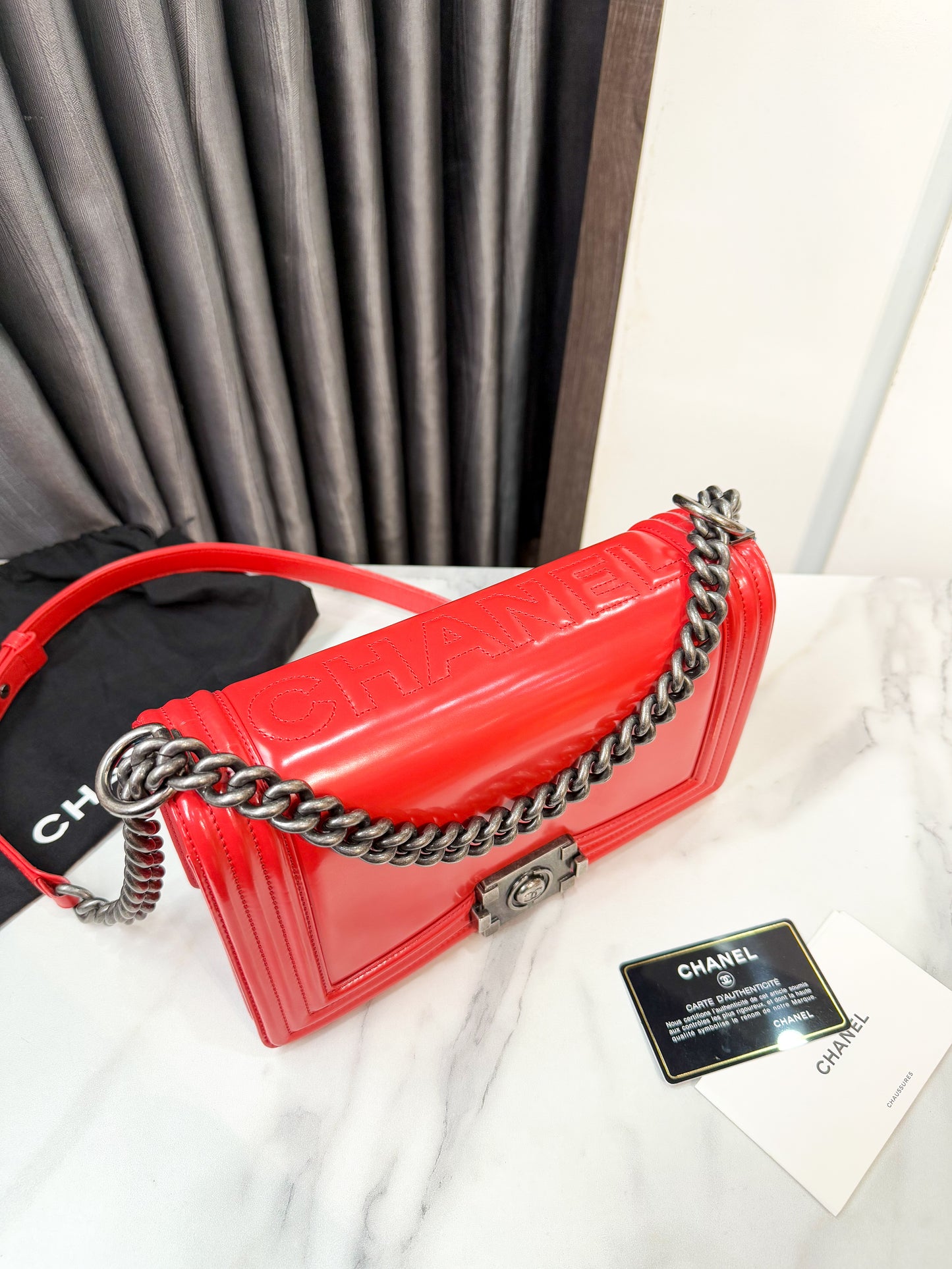 Chanel Boy Size M Đỏ