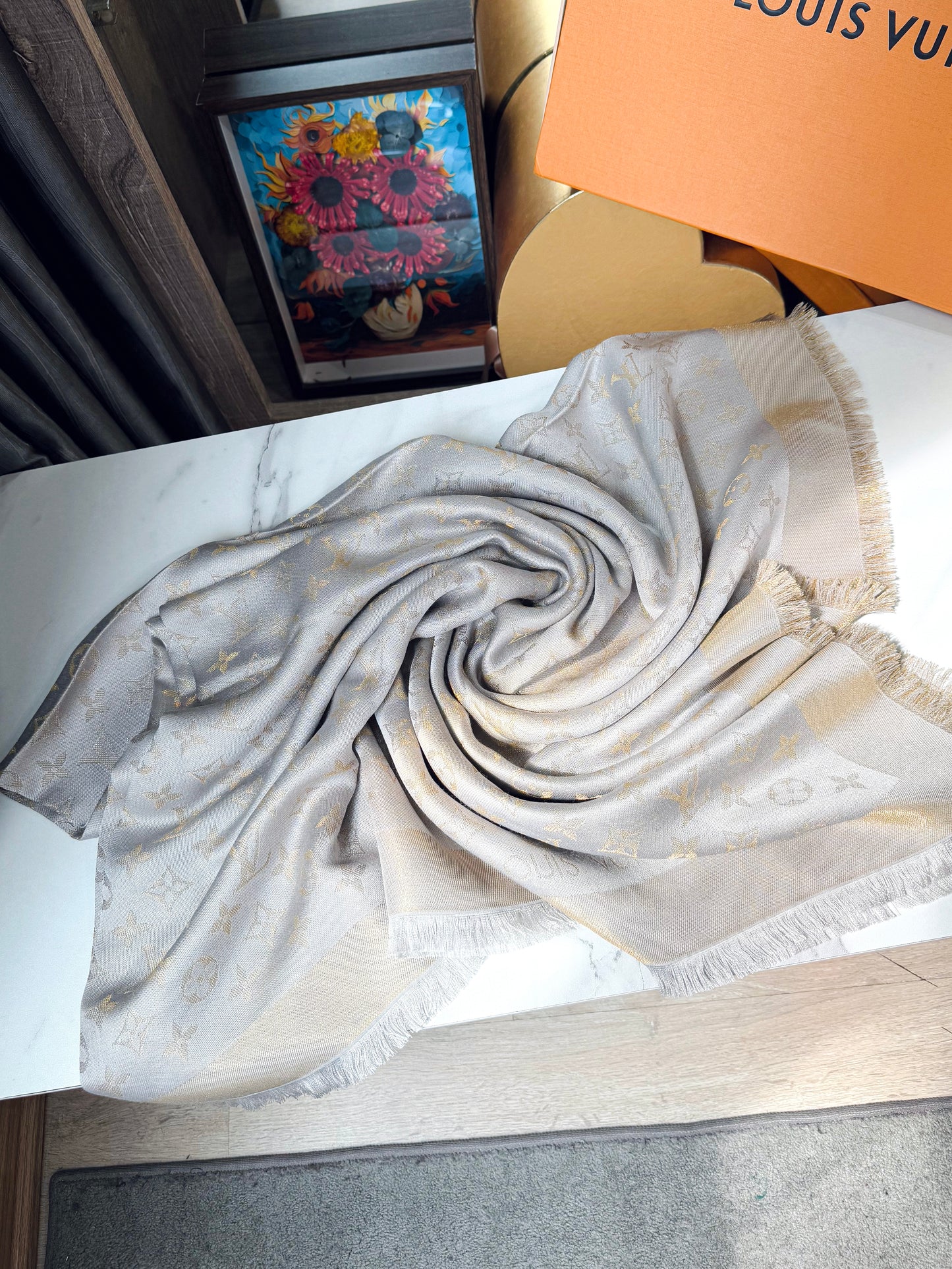 Khăn LV Ánh Kim Ghi Vàng 7/3