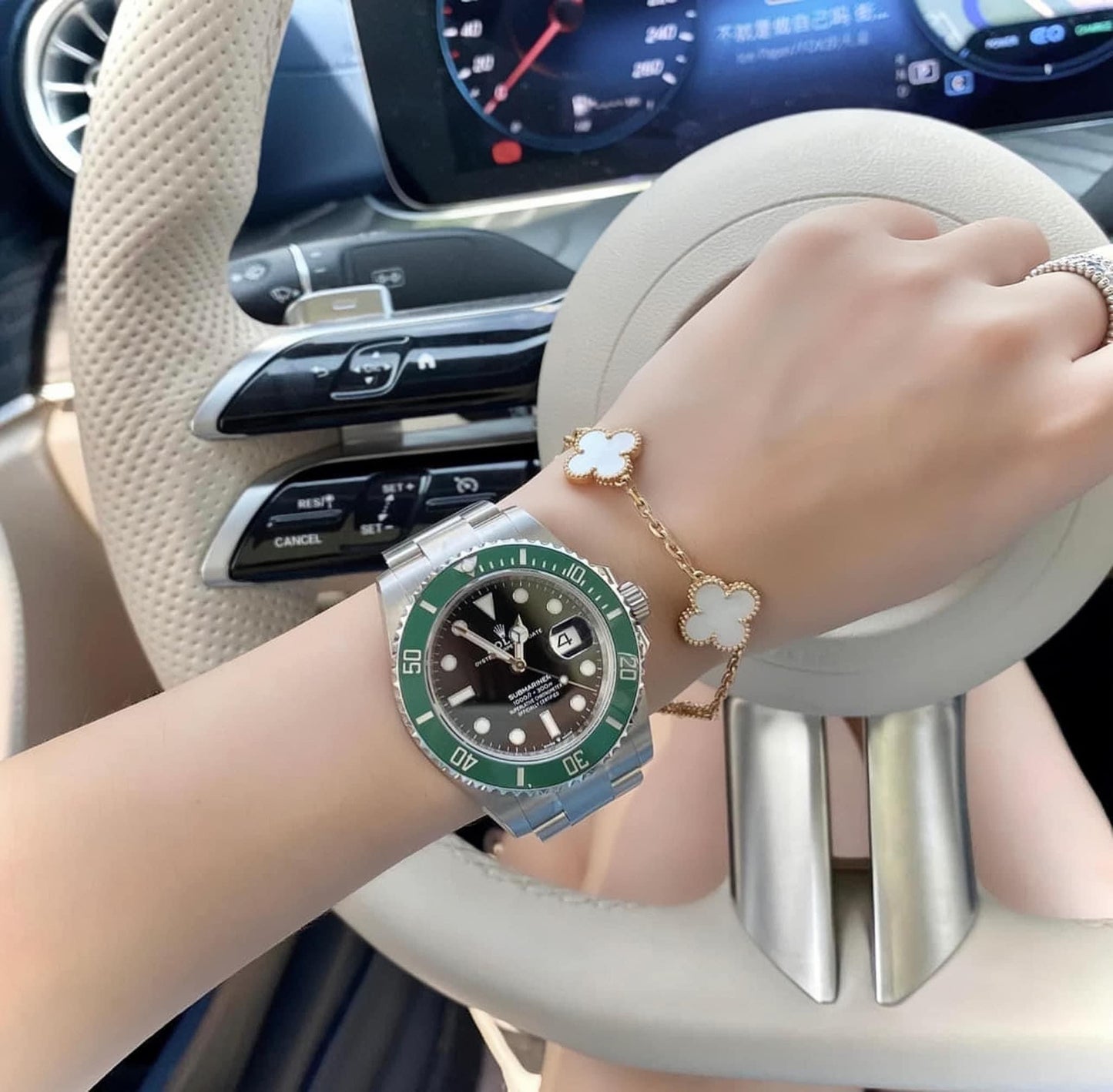 Đồng Hồ Rolex Submarine Starbuck 126610LV size 41mm