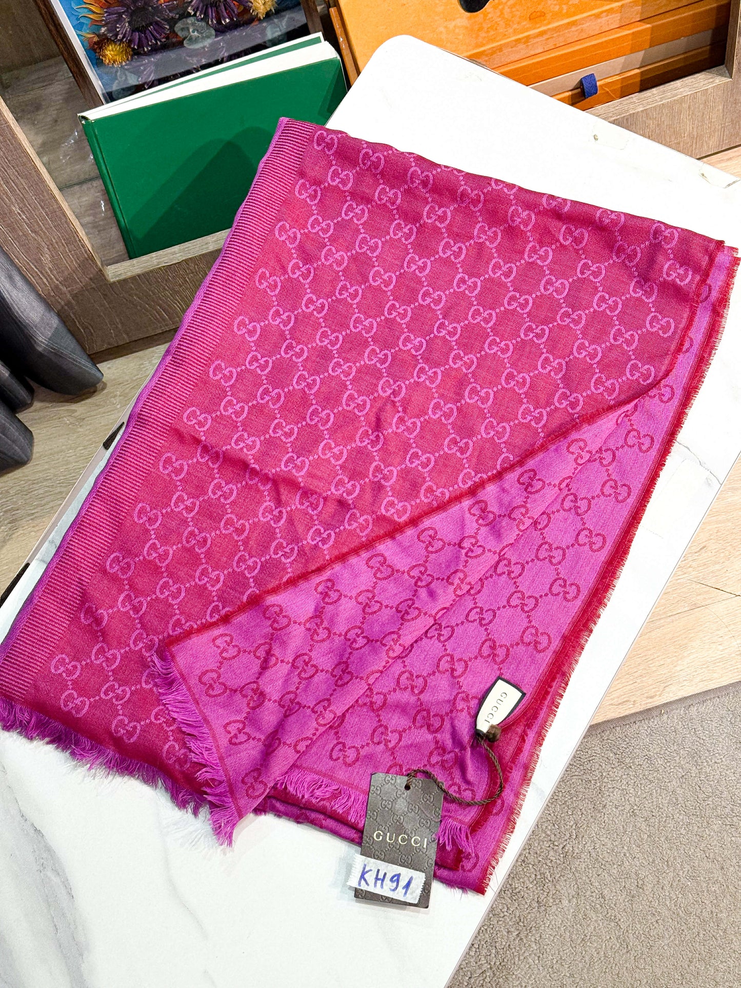 Khăn Gucci Hồng New KH91