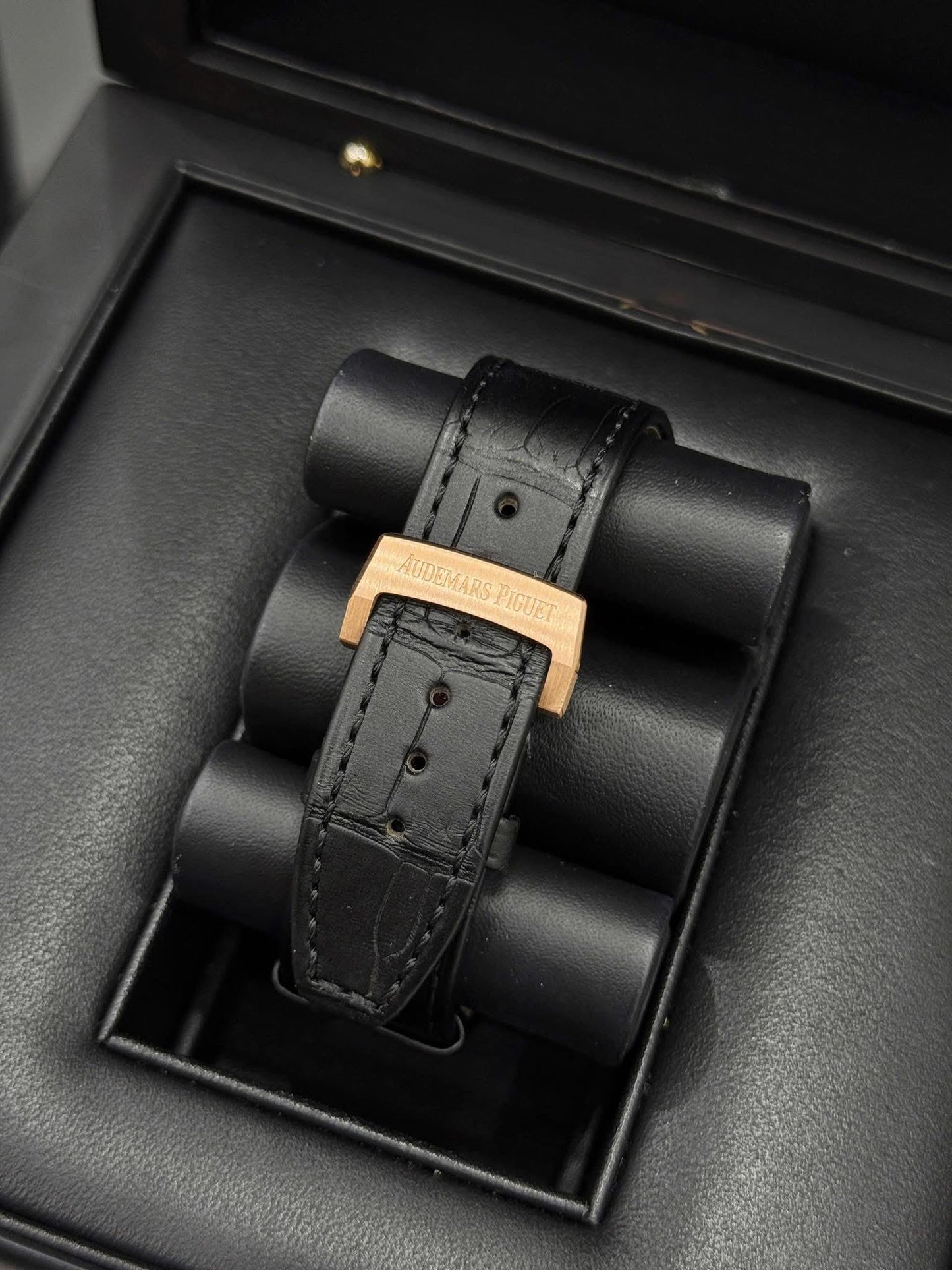 Đồng Hồ Audemars Piguet Royal Oak 15510OR size 41