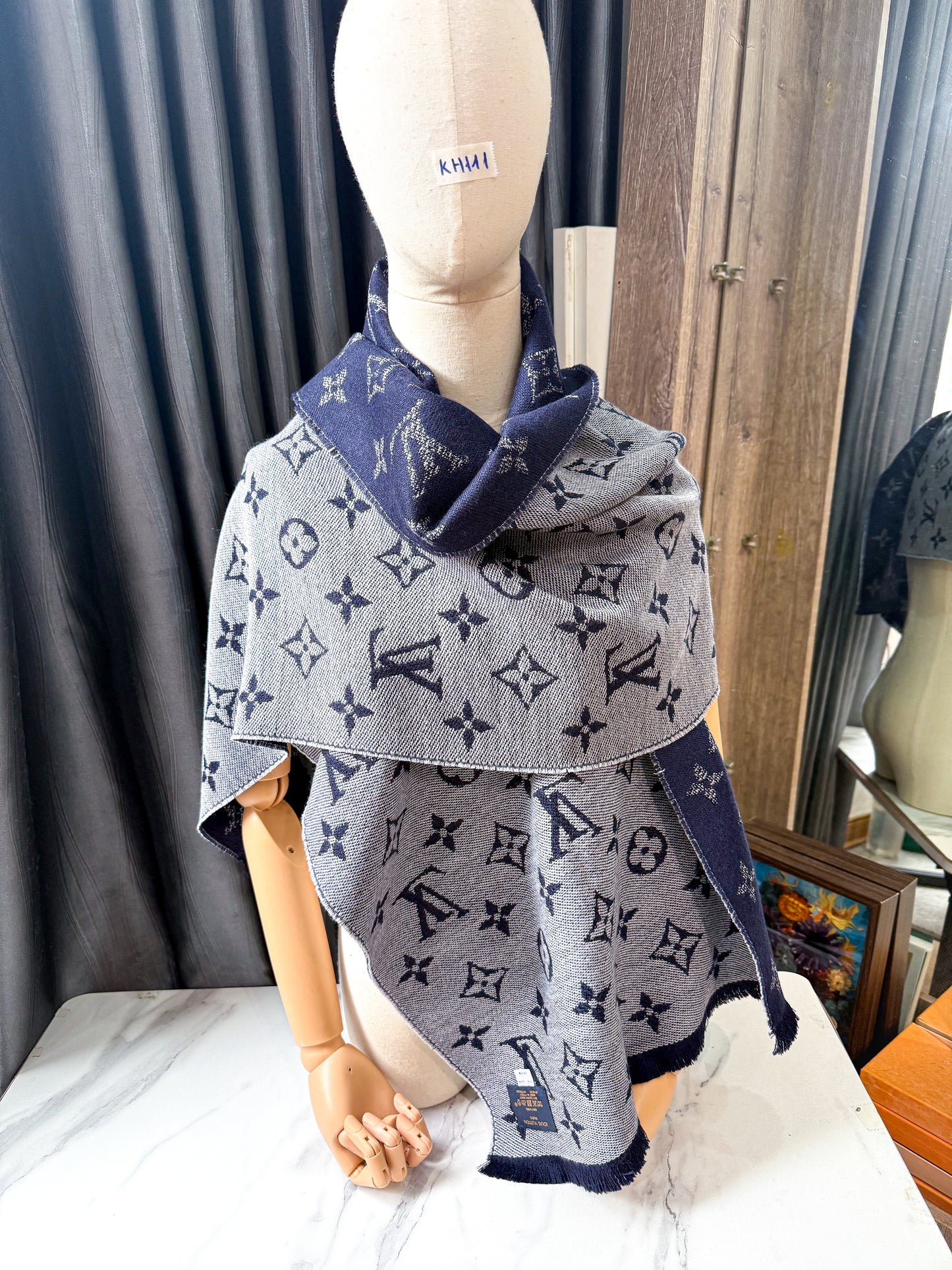 Khăn LV Len Xanh KH111