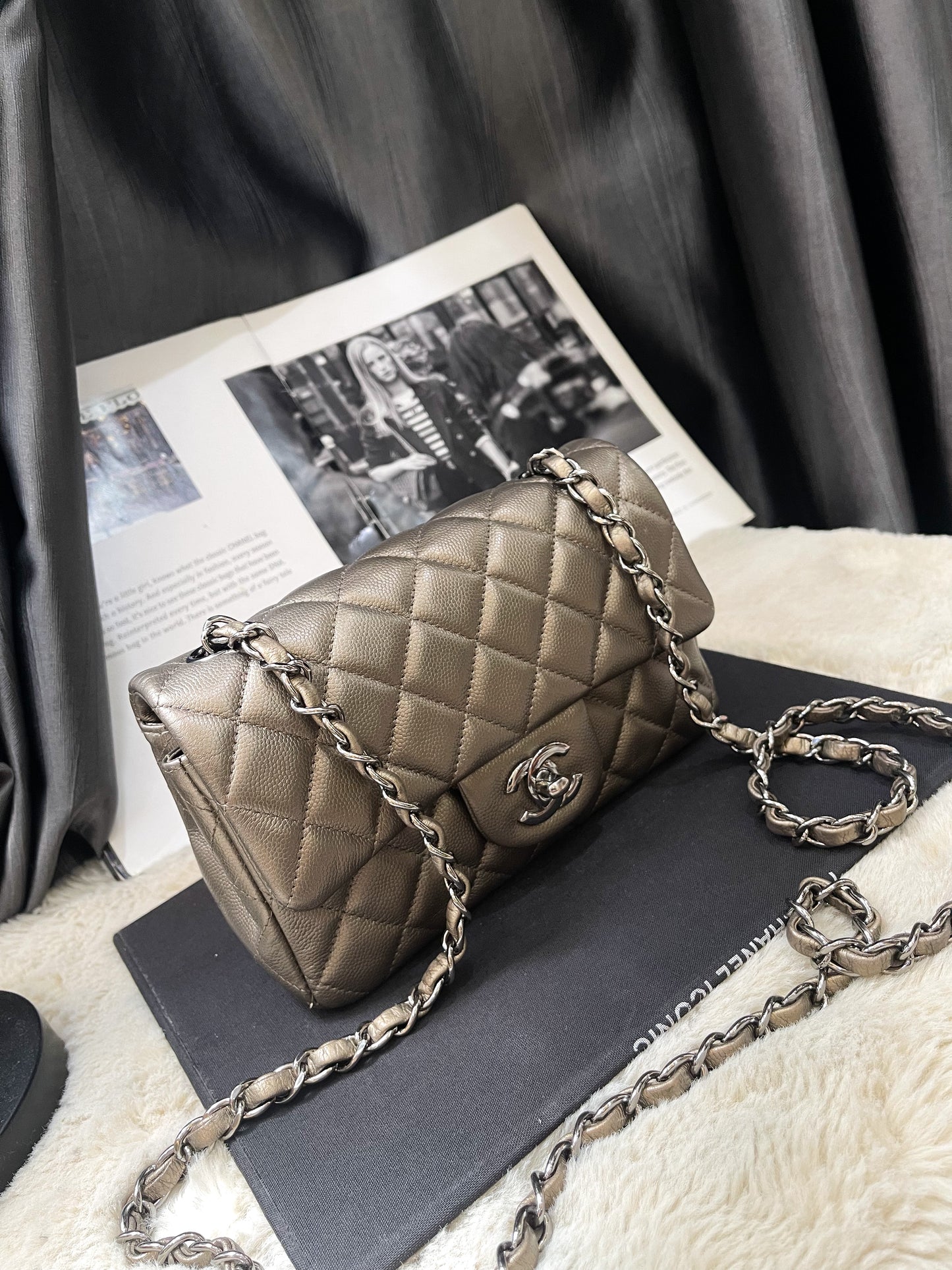 Chanel Mini 8 Caviar Màu Hiếm
