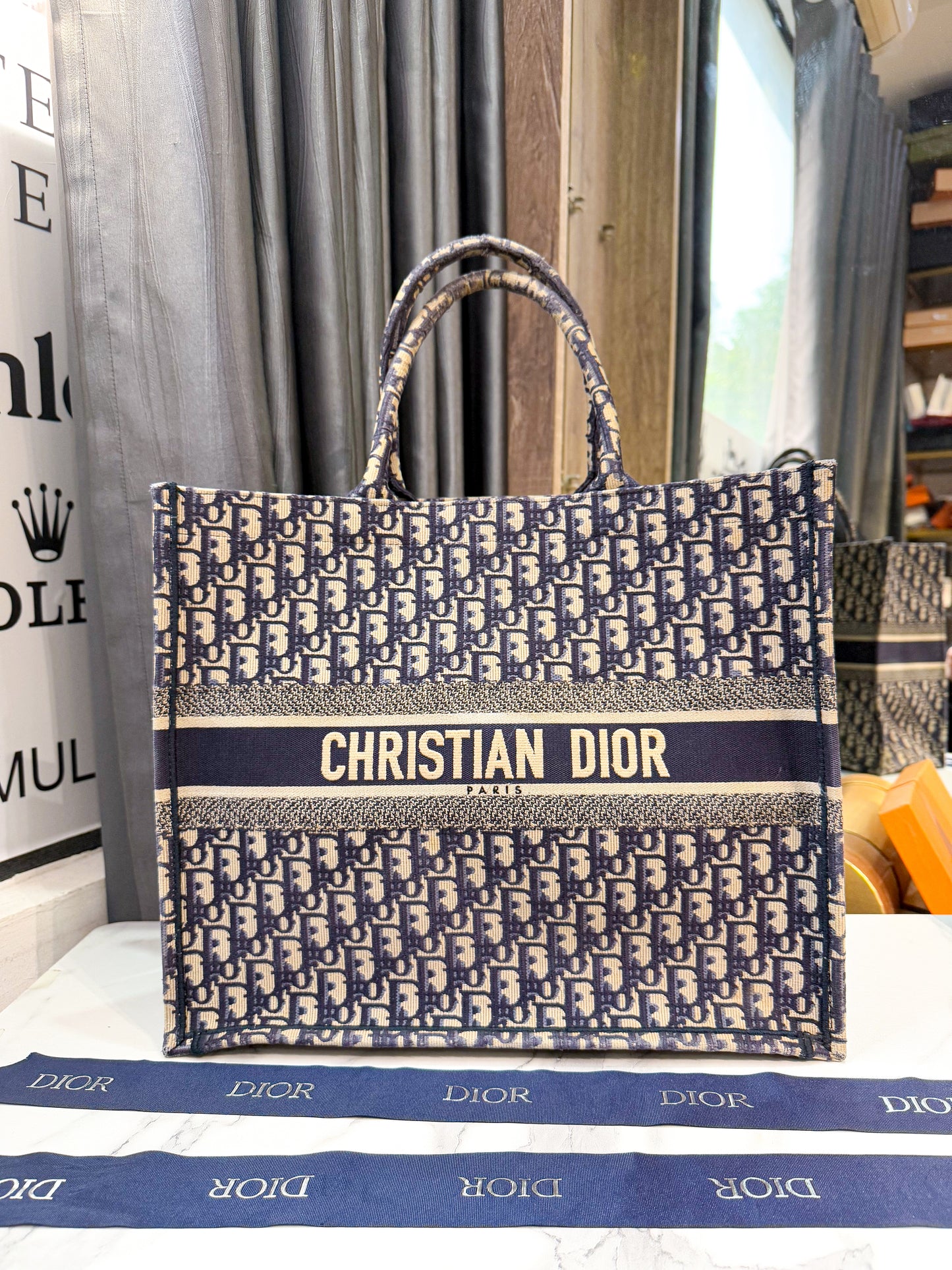 Dior Book Tote Size L