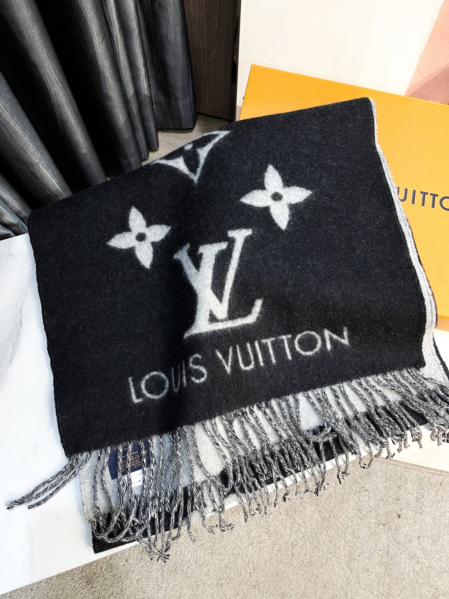 Khăn LV Cashmere