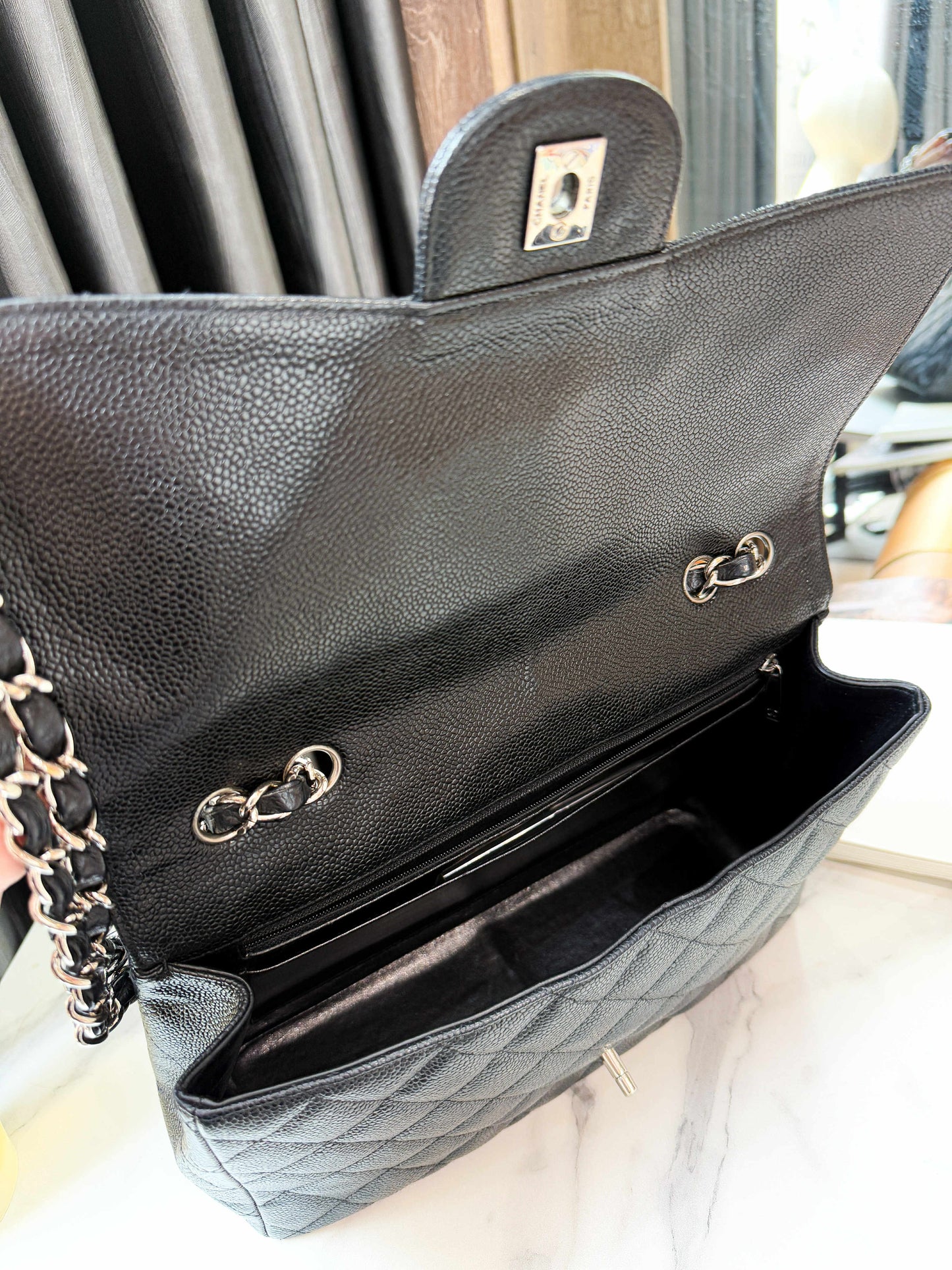 Chanel Classic Jumbo
