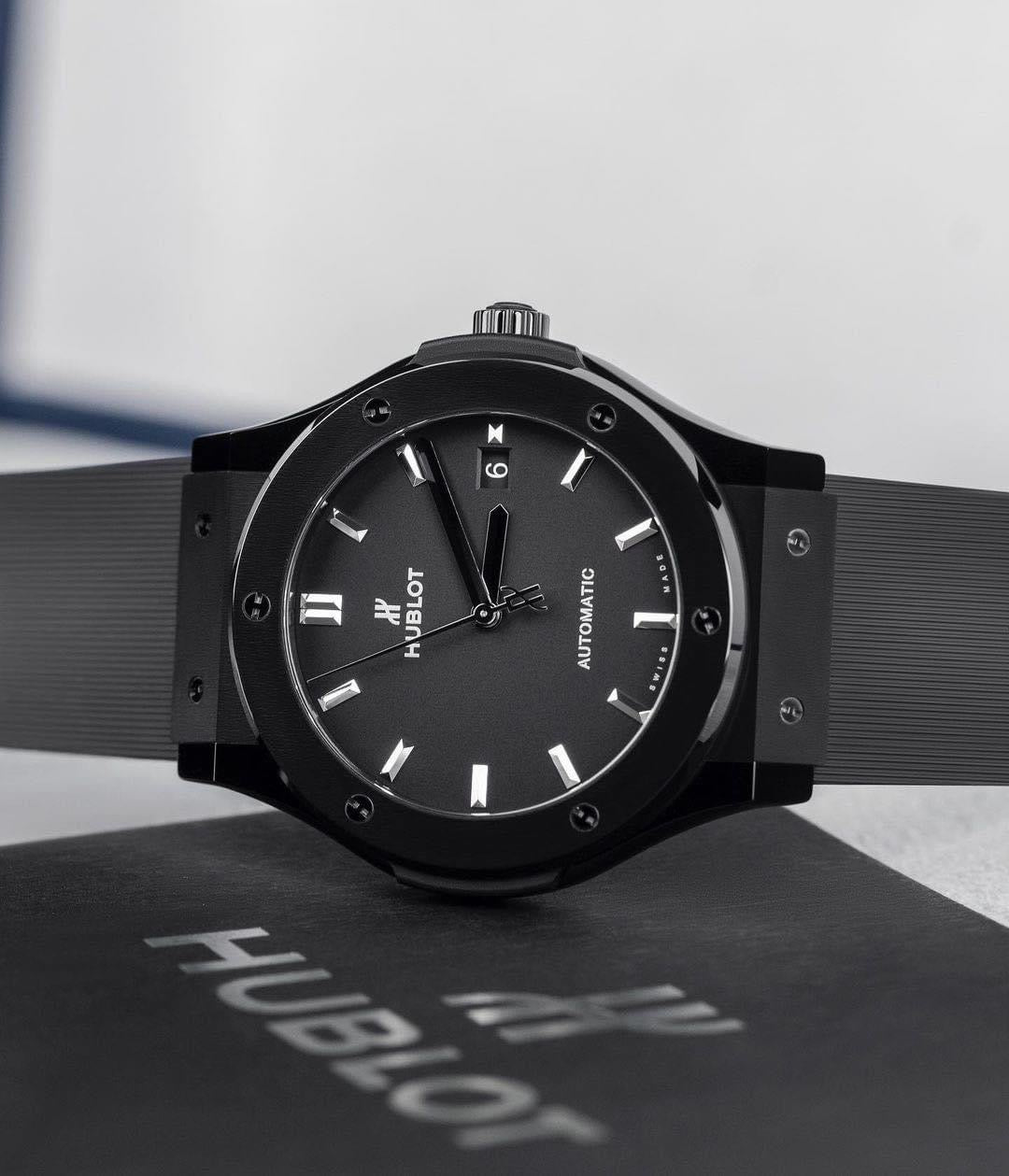 Đồng Hồ Hublot Classic 42mm Black Magic Ceramic