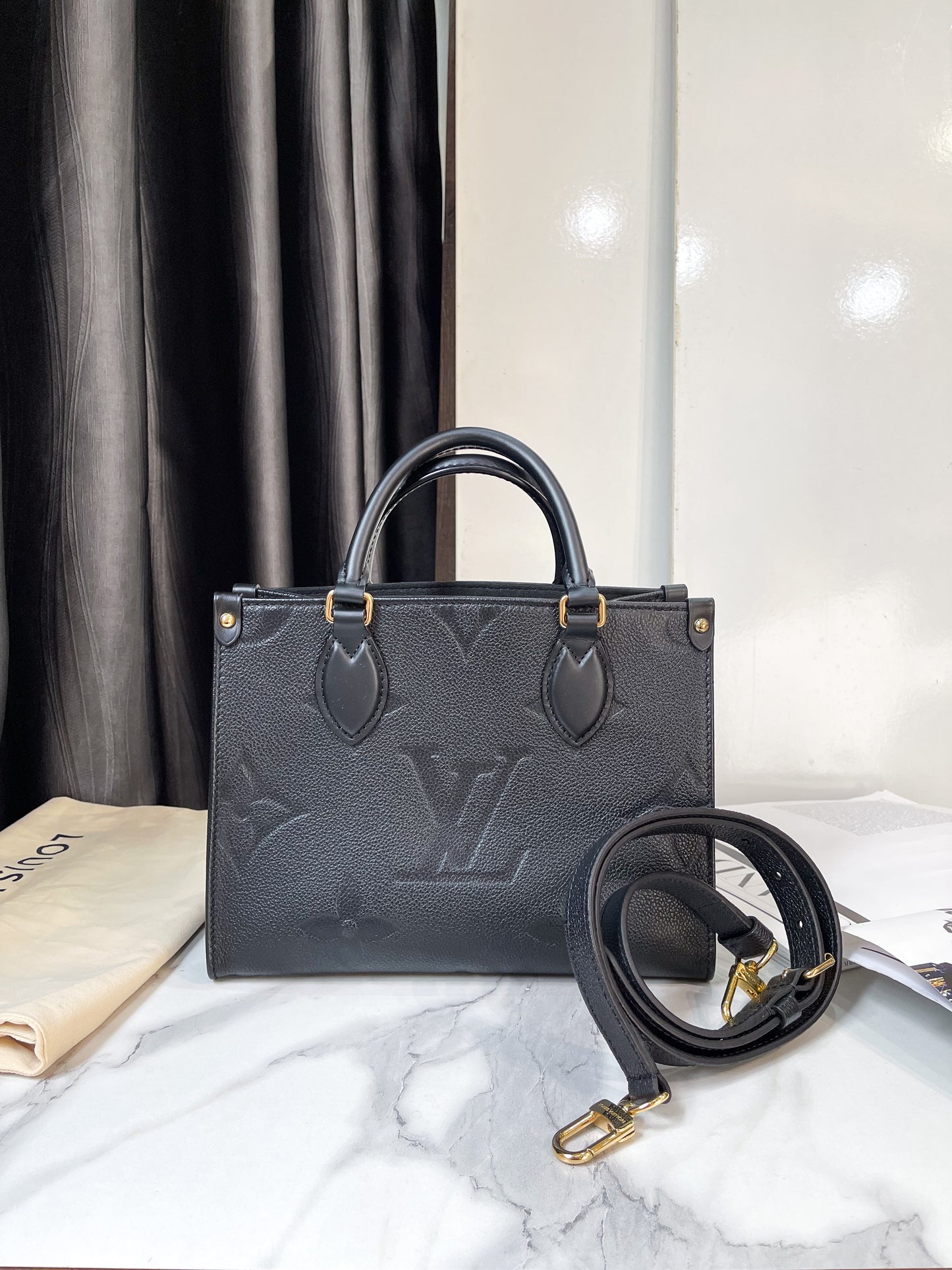 LV On The Go PM