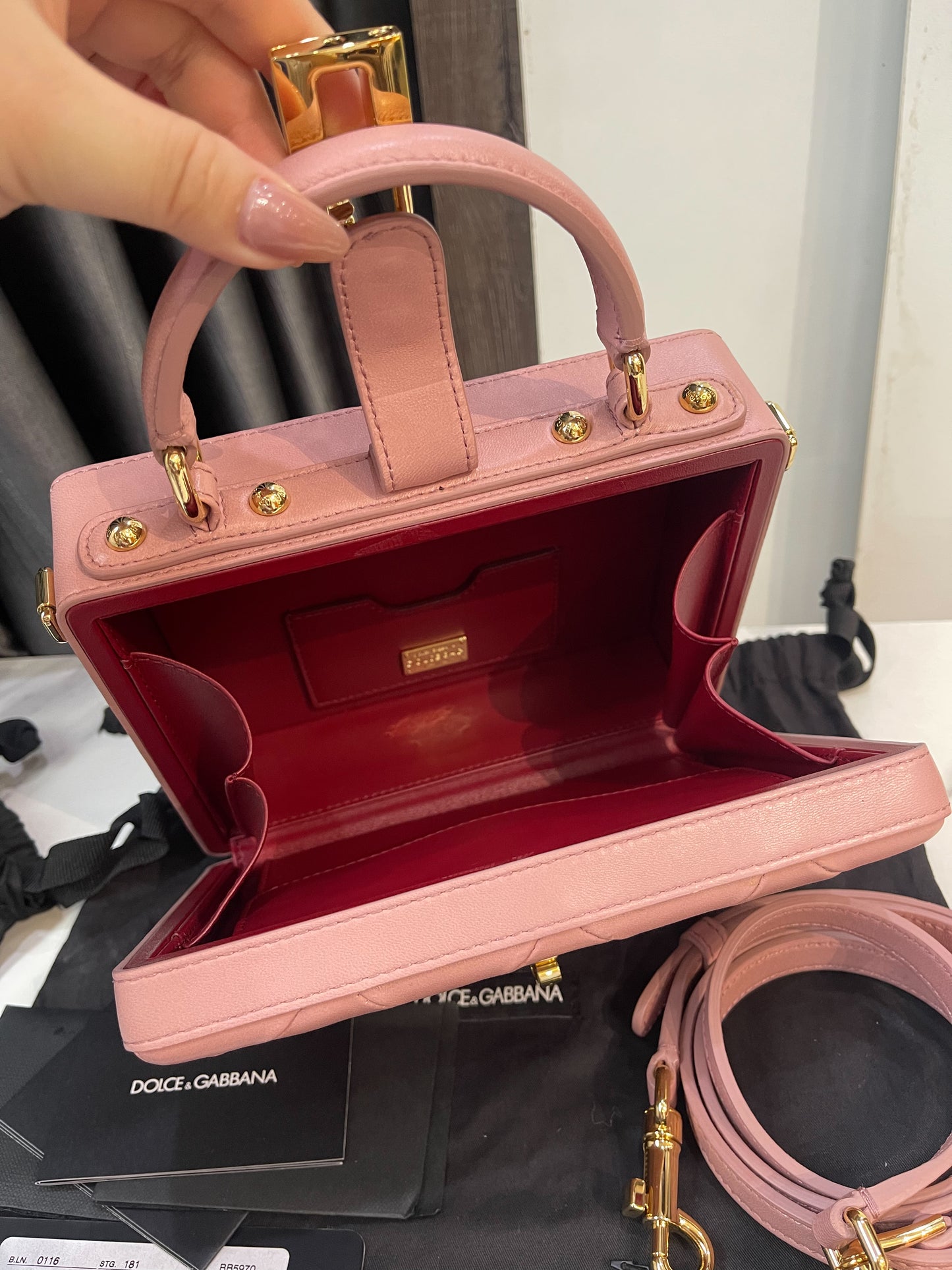 DG Vanity