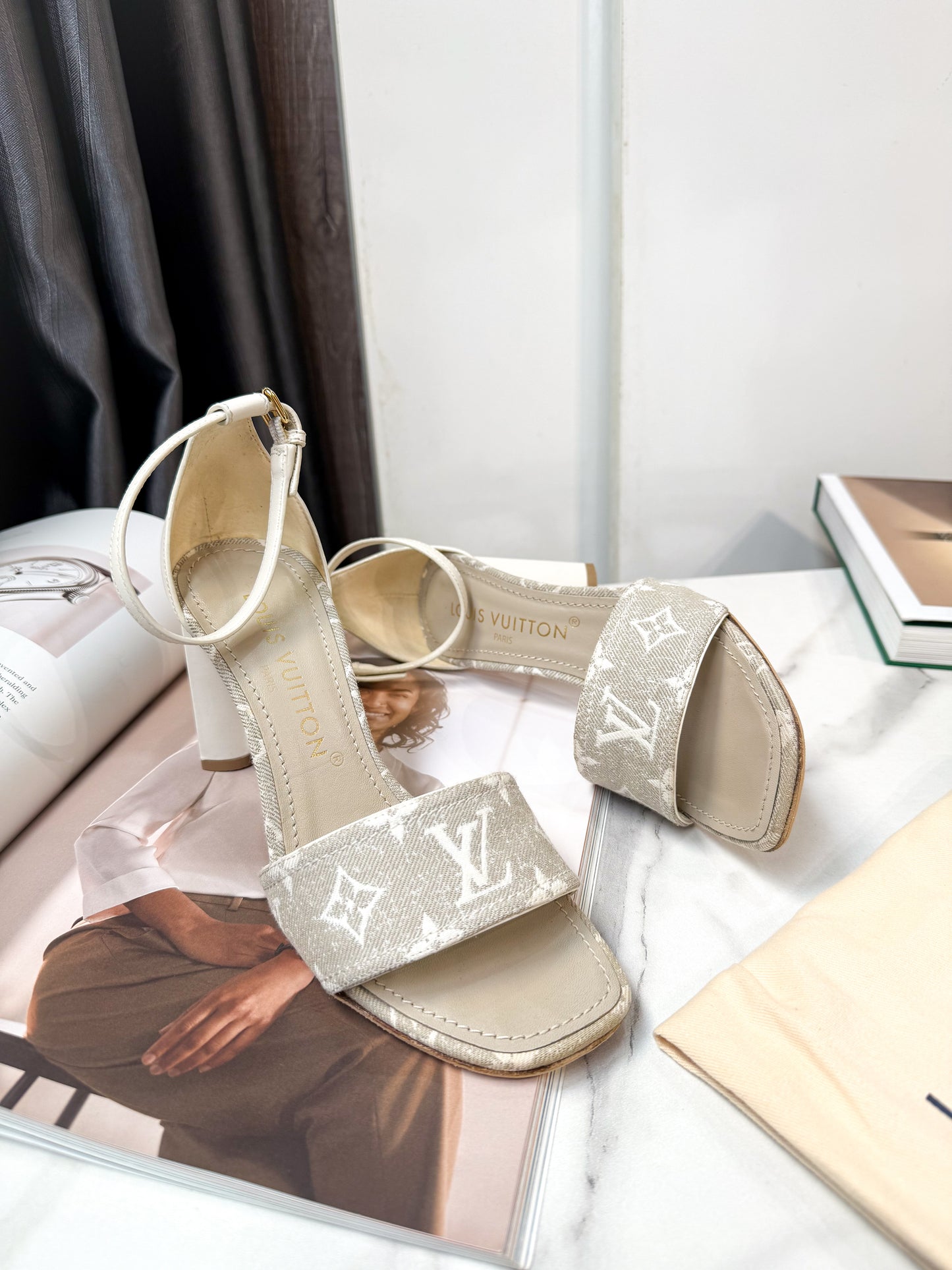 Sandal LV Begie Size 36.5