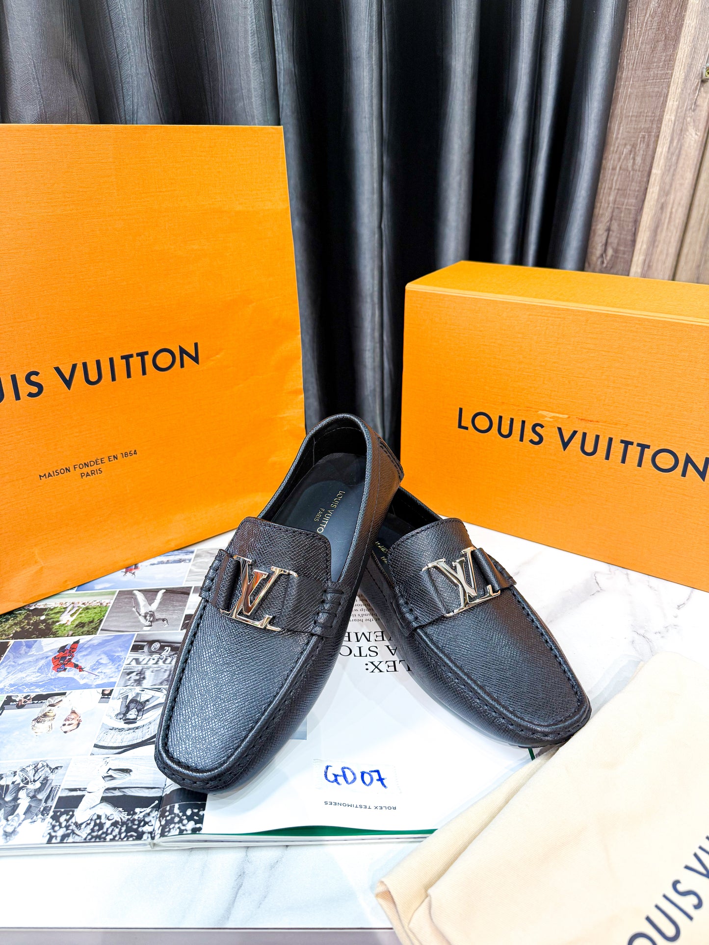 Giày LV Nam New Size 5 (39)