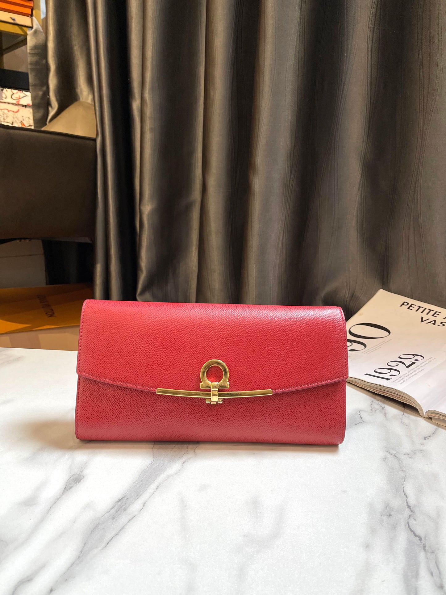 Rote Salvatore-Tasche