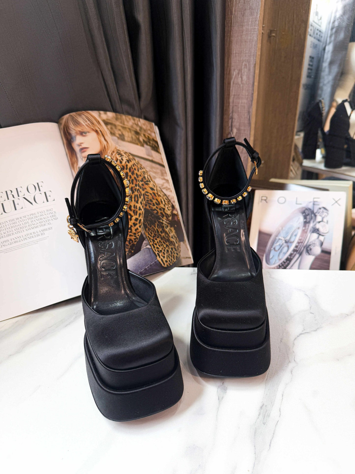 Giày Versace Đen Size 37 Used