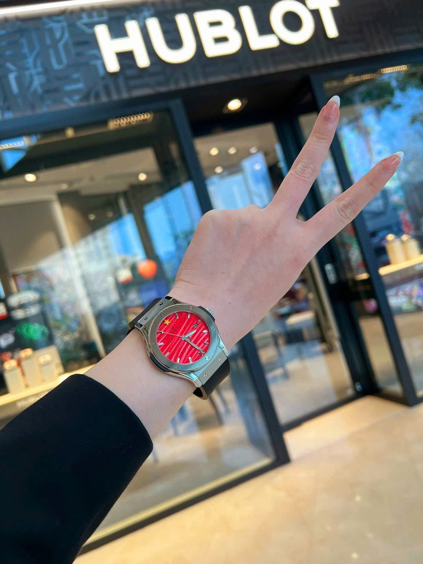 Đồng Hồ Hublot Classic Fusion Viet Nam Limited Size 42mm