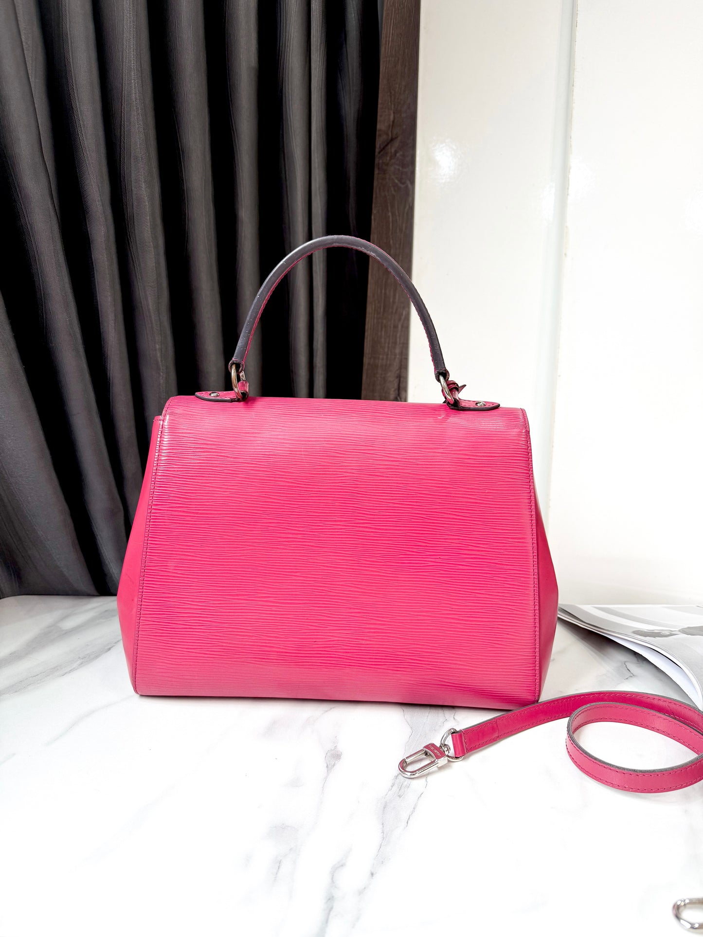 LV Cluny Epi MM Hồng
