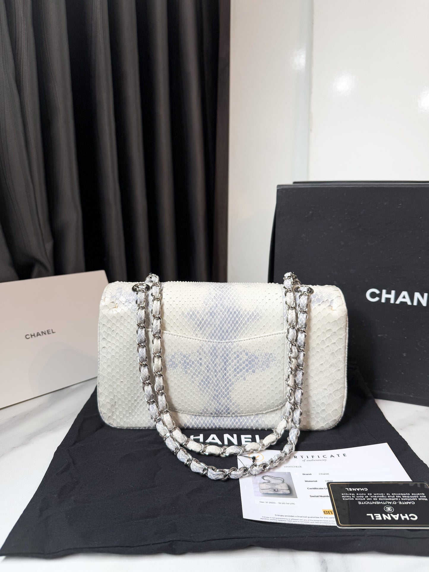Chanel Classic M Da Trăn Python