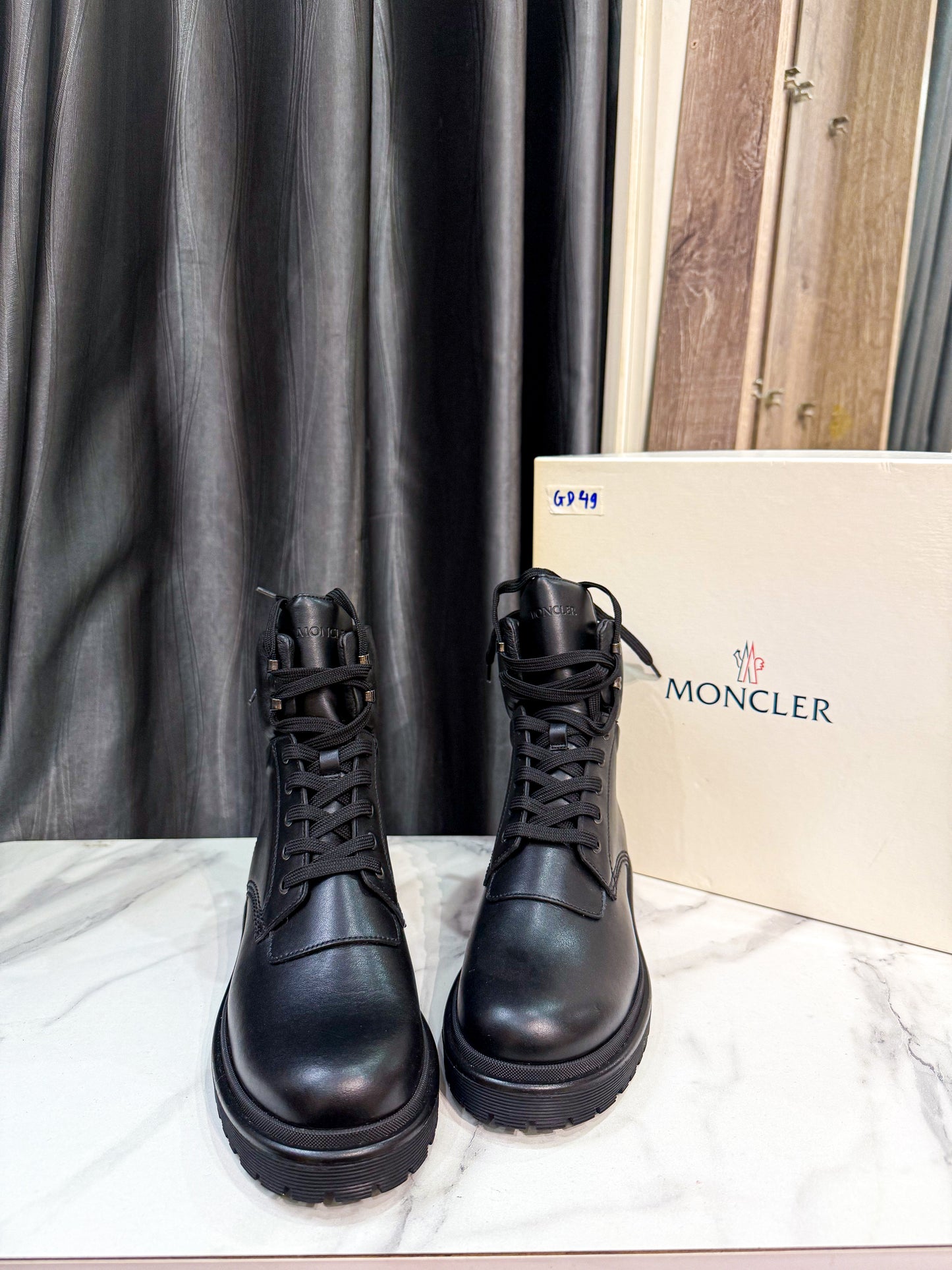 Boot Moncler Size 39 GD49