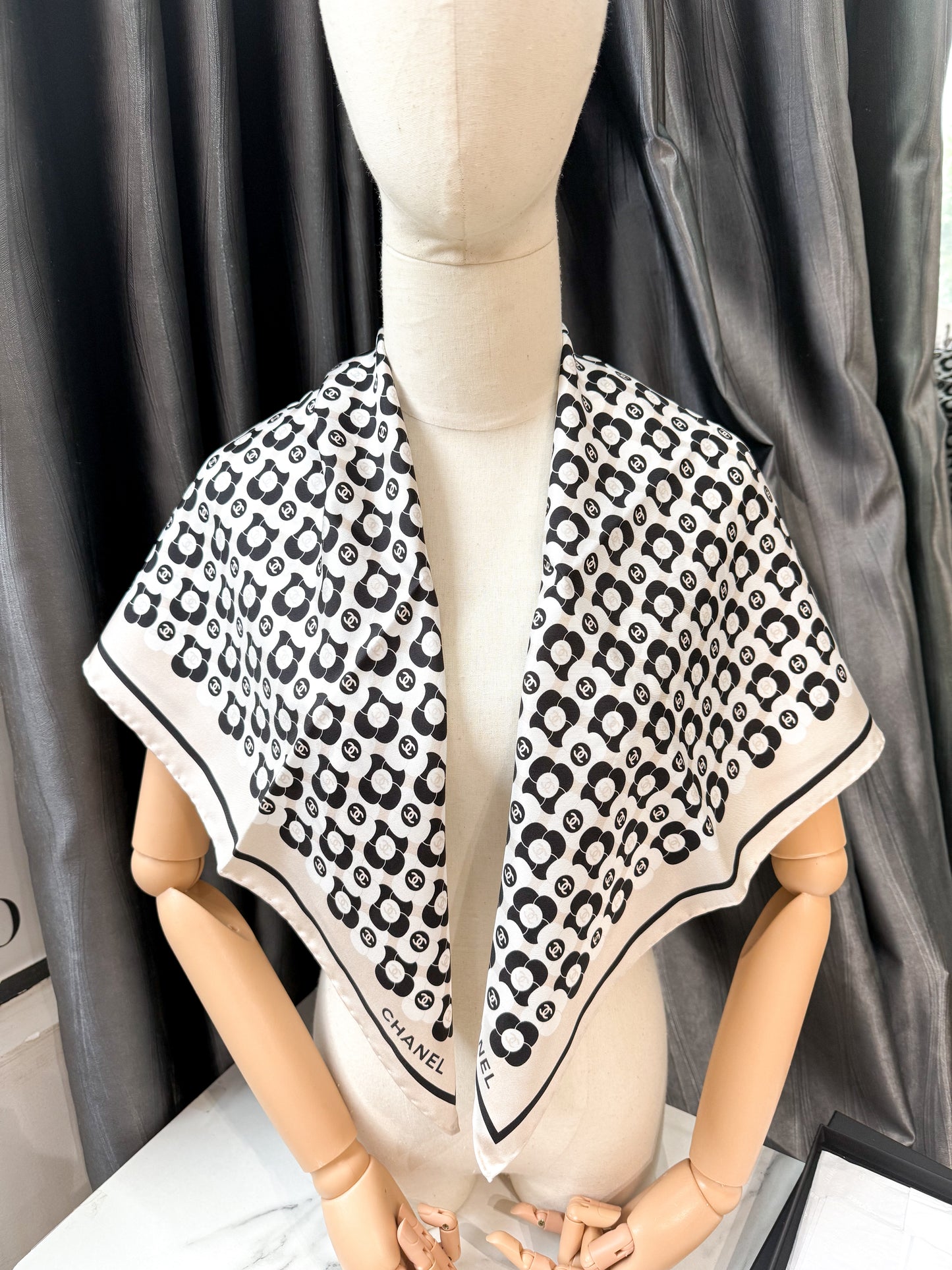 Khăn Lụa Chanel New