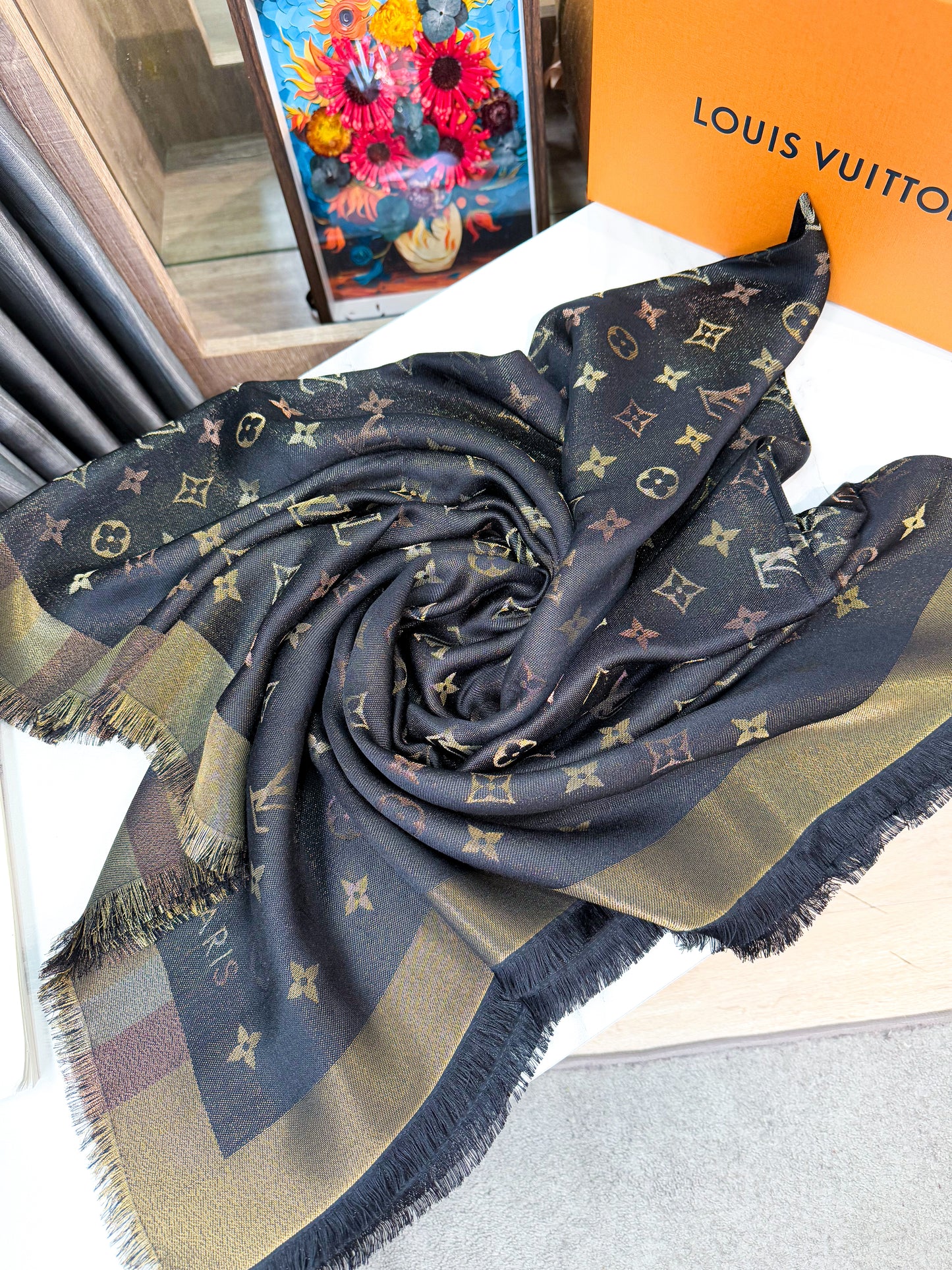 Khăn LV Ánh Kim 3/3