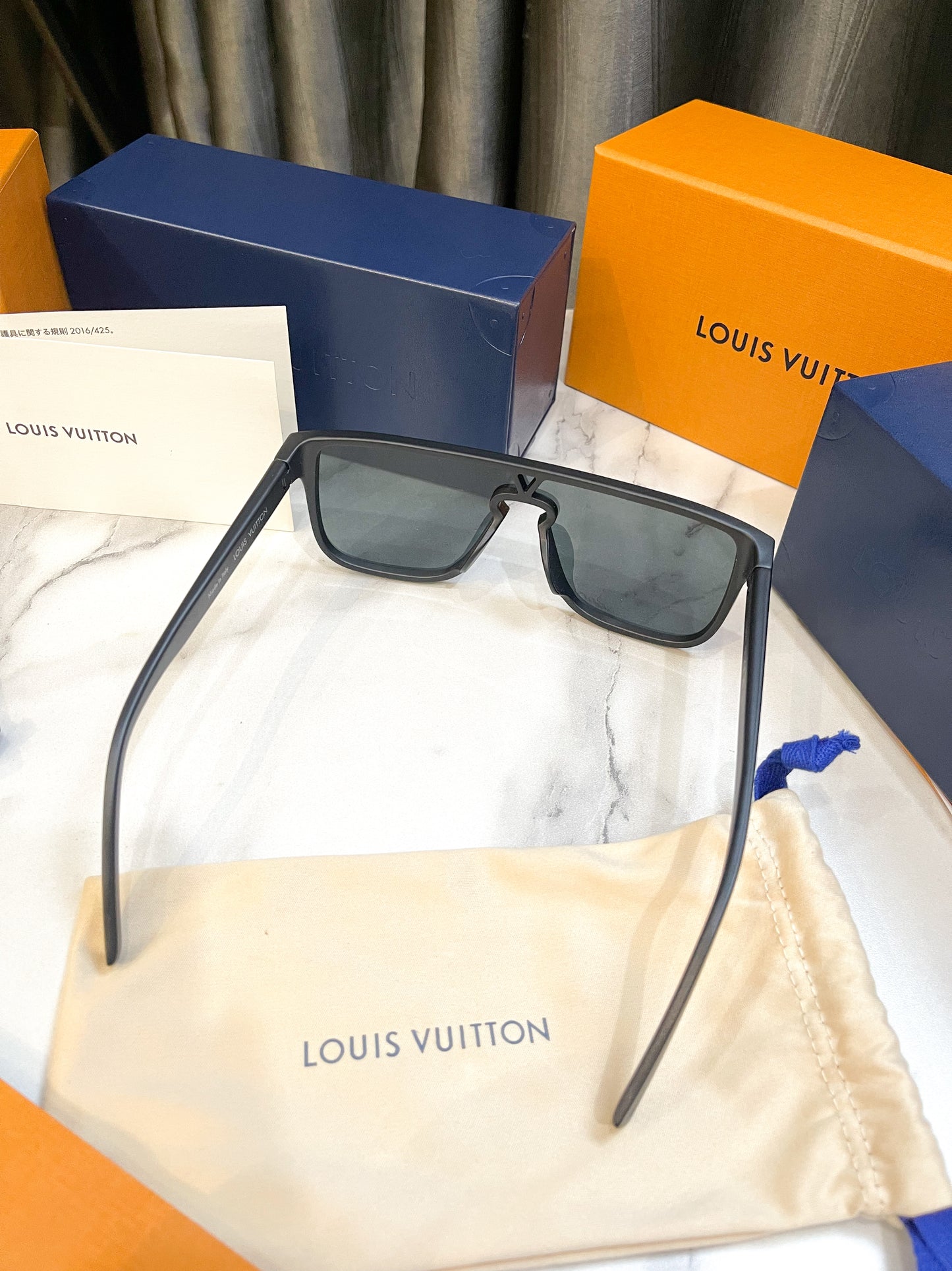 AB Glass LV New