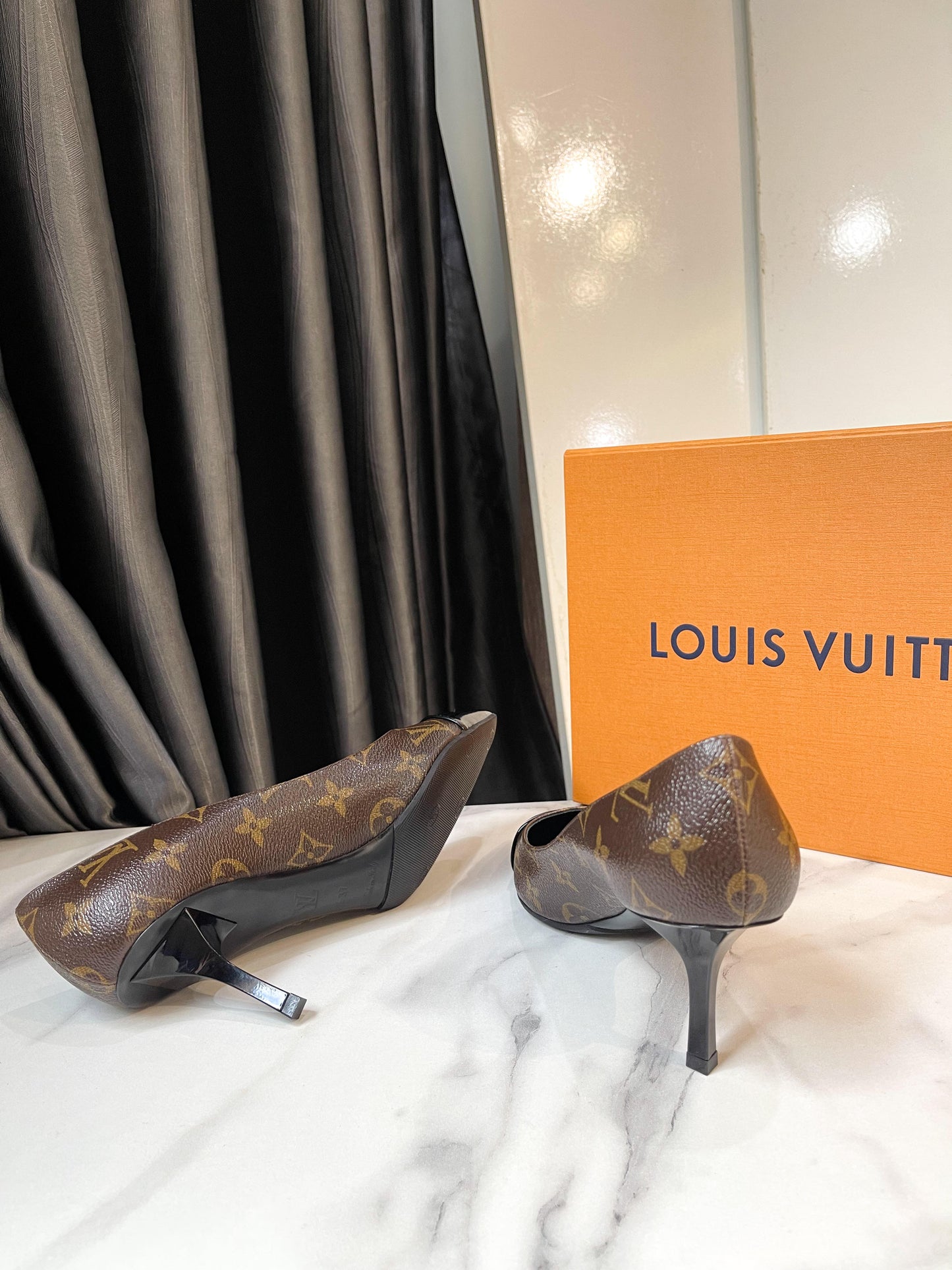 Giày Cao Gót LV Size 37