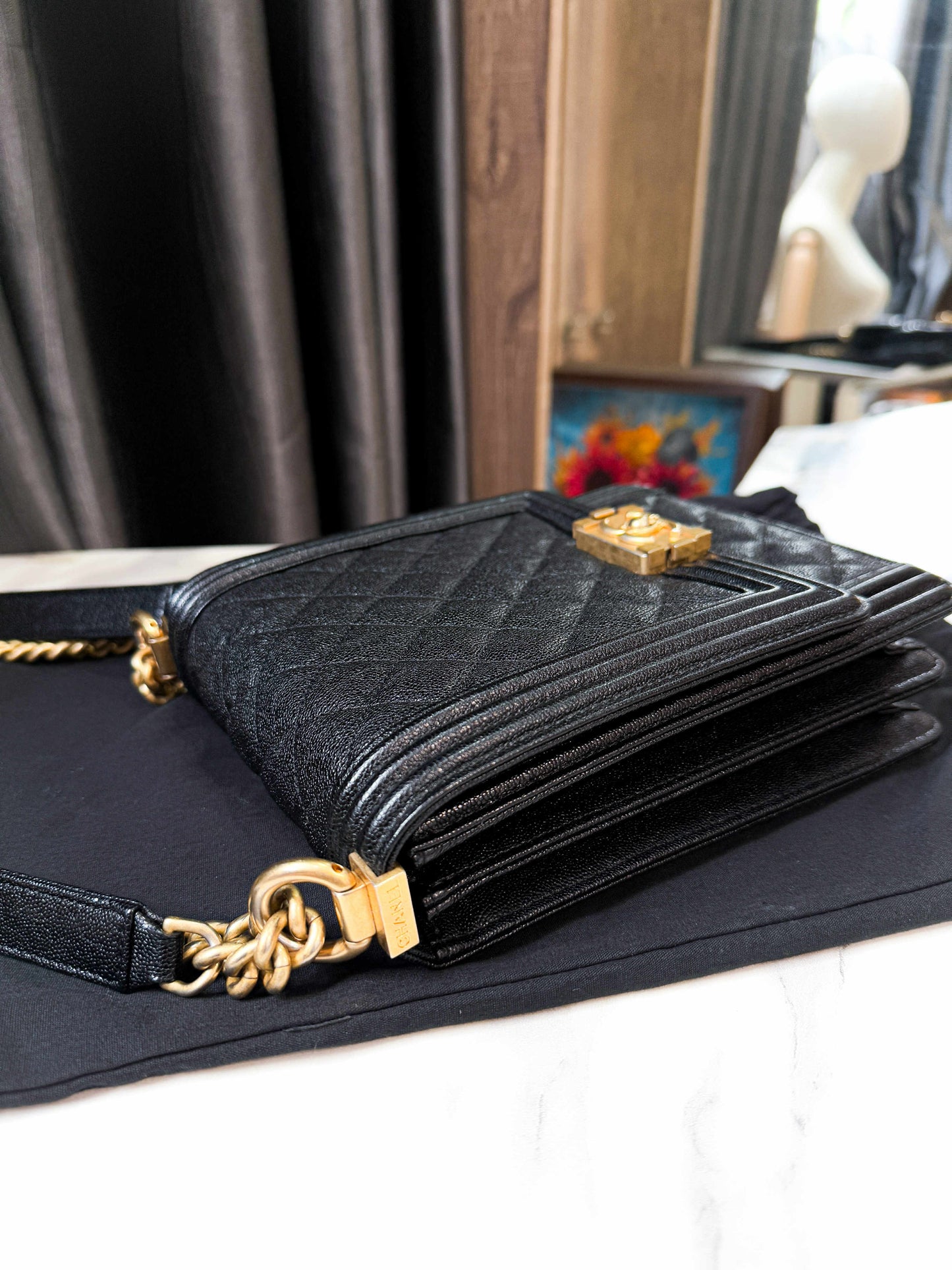 A A Chanel Boy Dọc