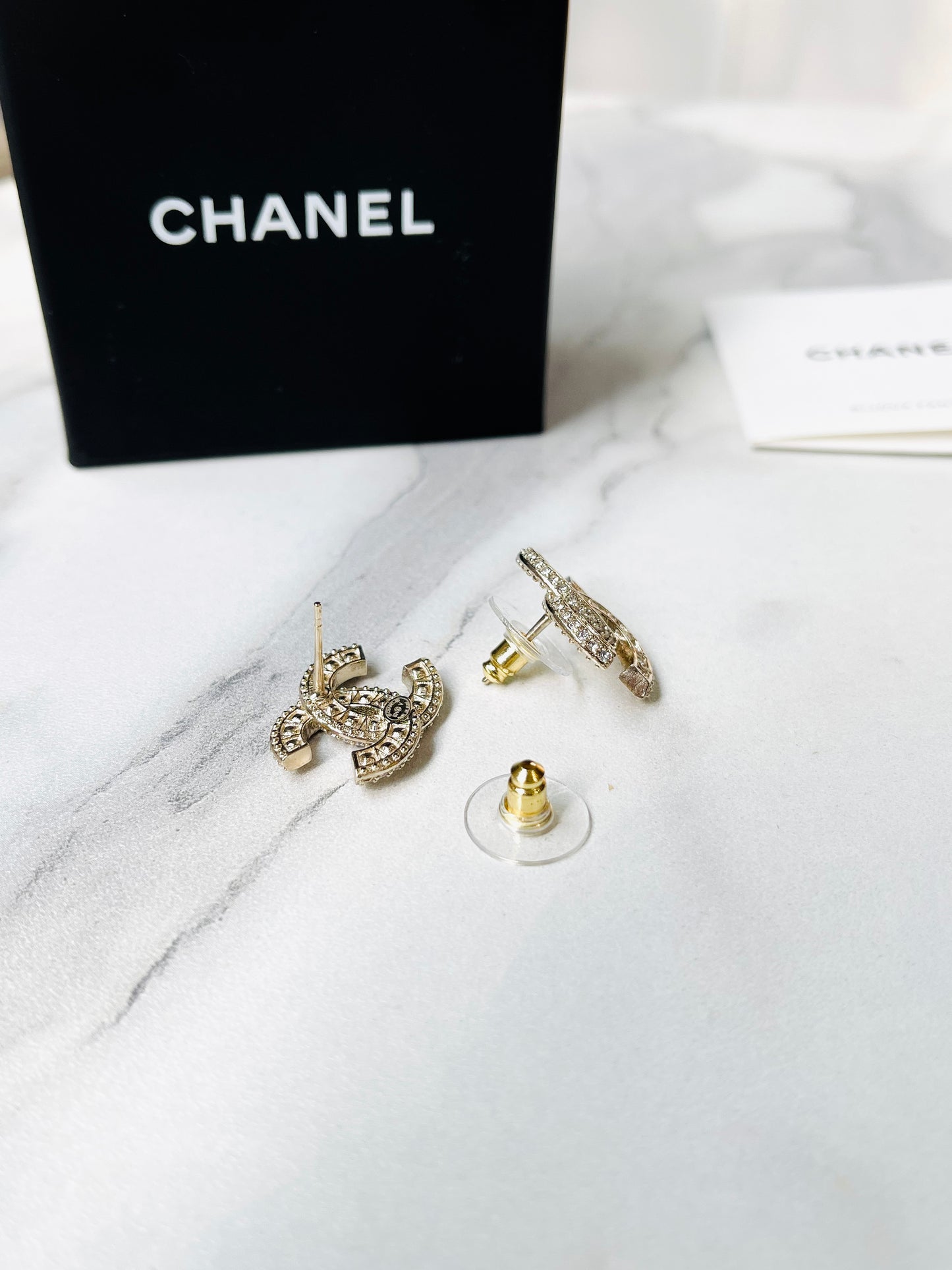 Khuyên Tai Chanel New