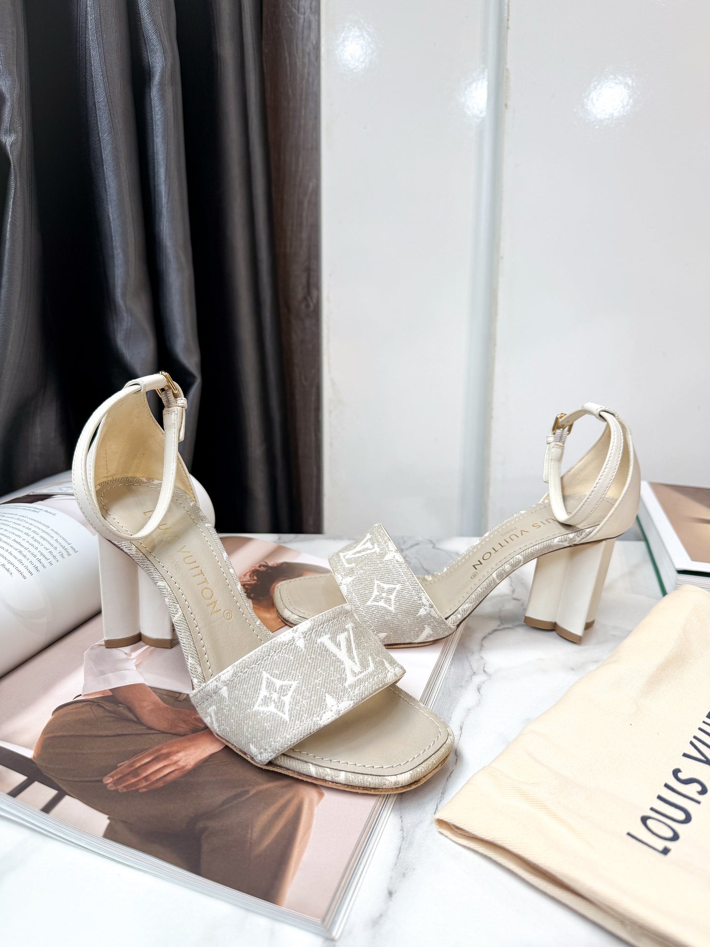 Sandal LV Begie Size 36.5